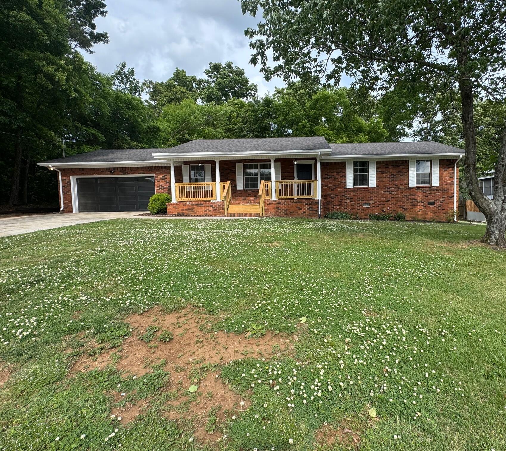 123 General Hays Road — photo