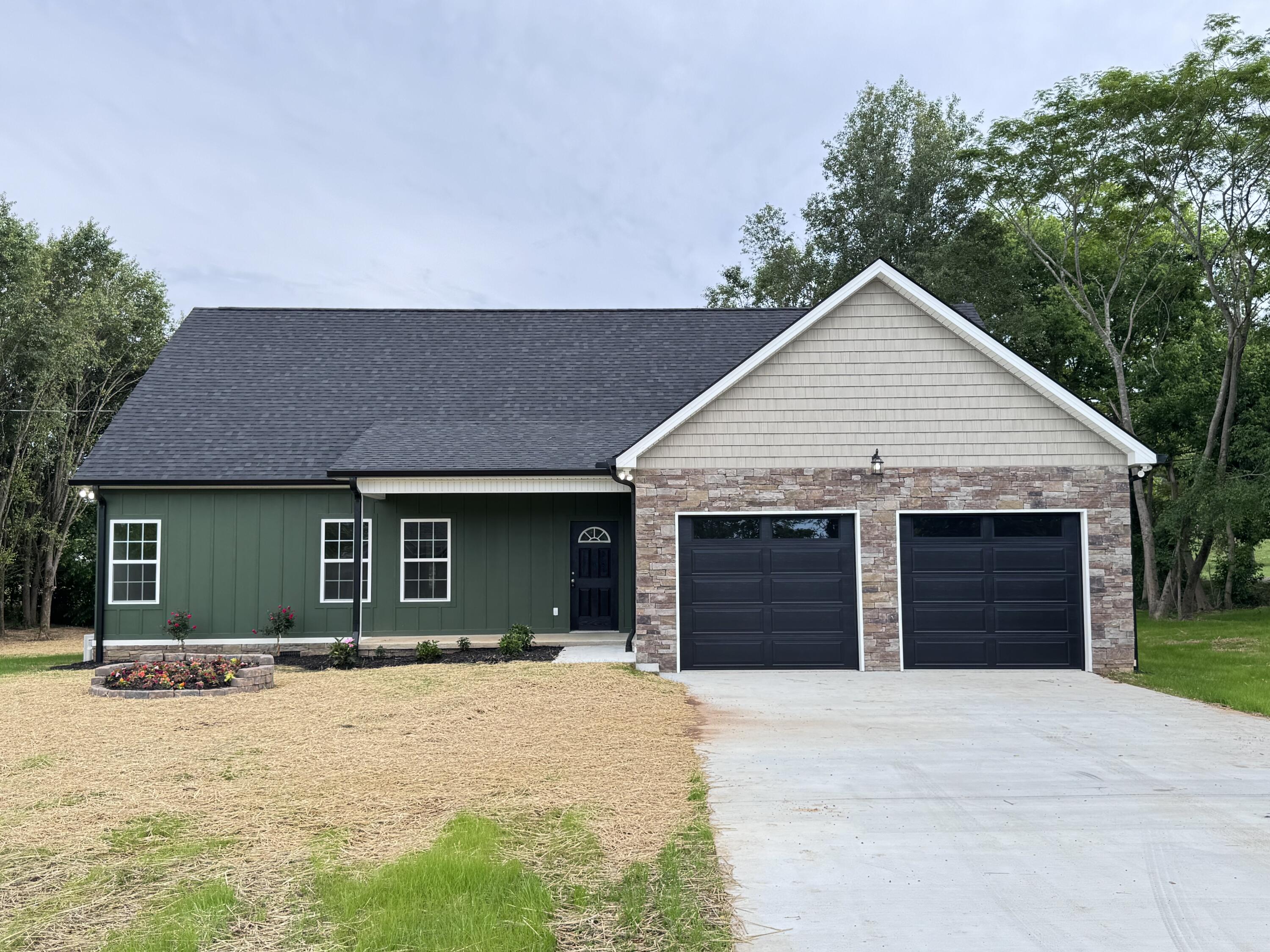 71 Black Circle Spur — photo