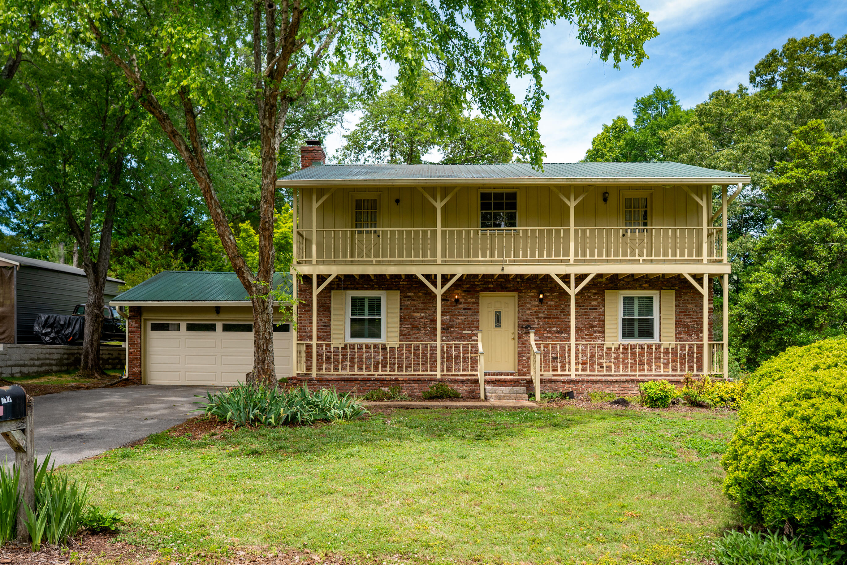 1319 Highcrest Drive — photo