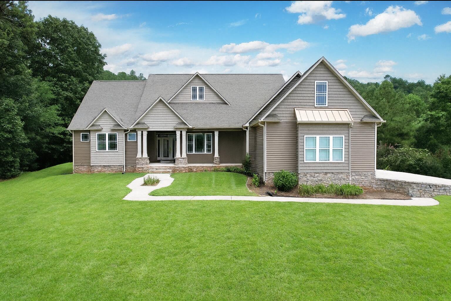 332 Harris Road SE — photo