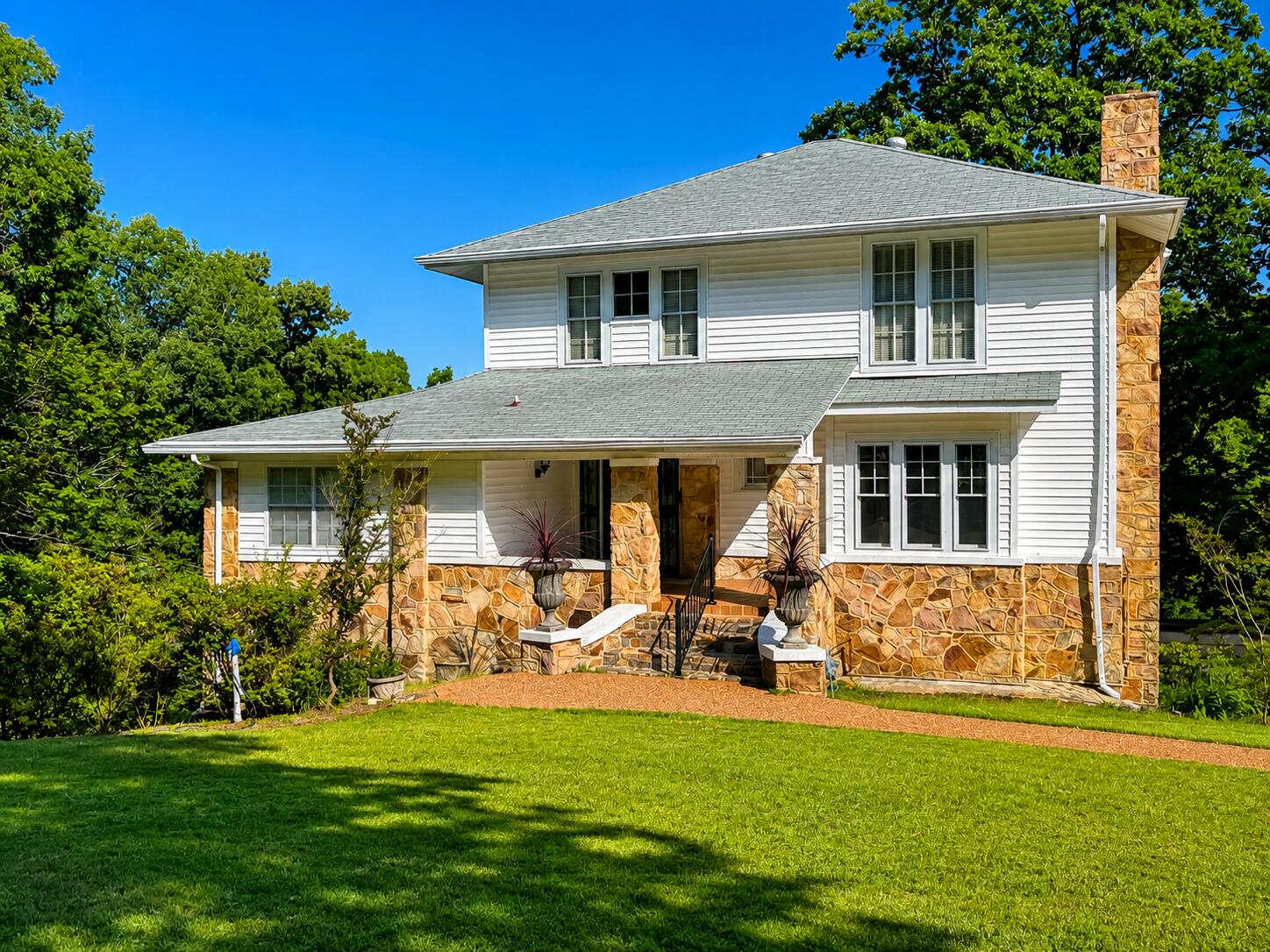301 Mcfarland Road — photo