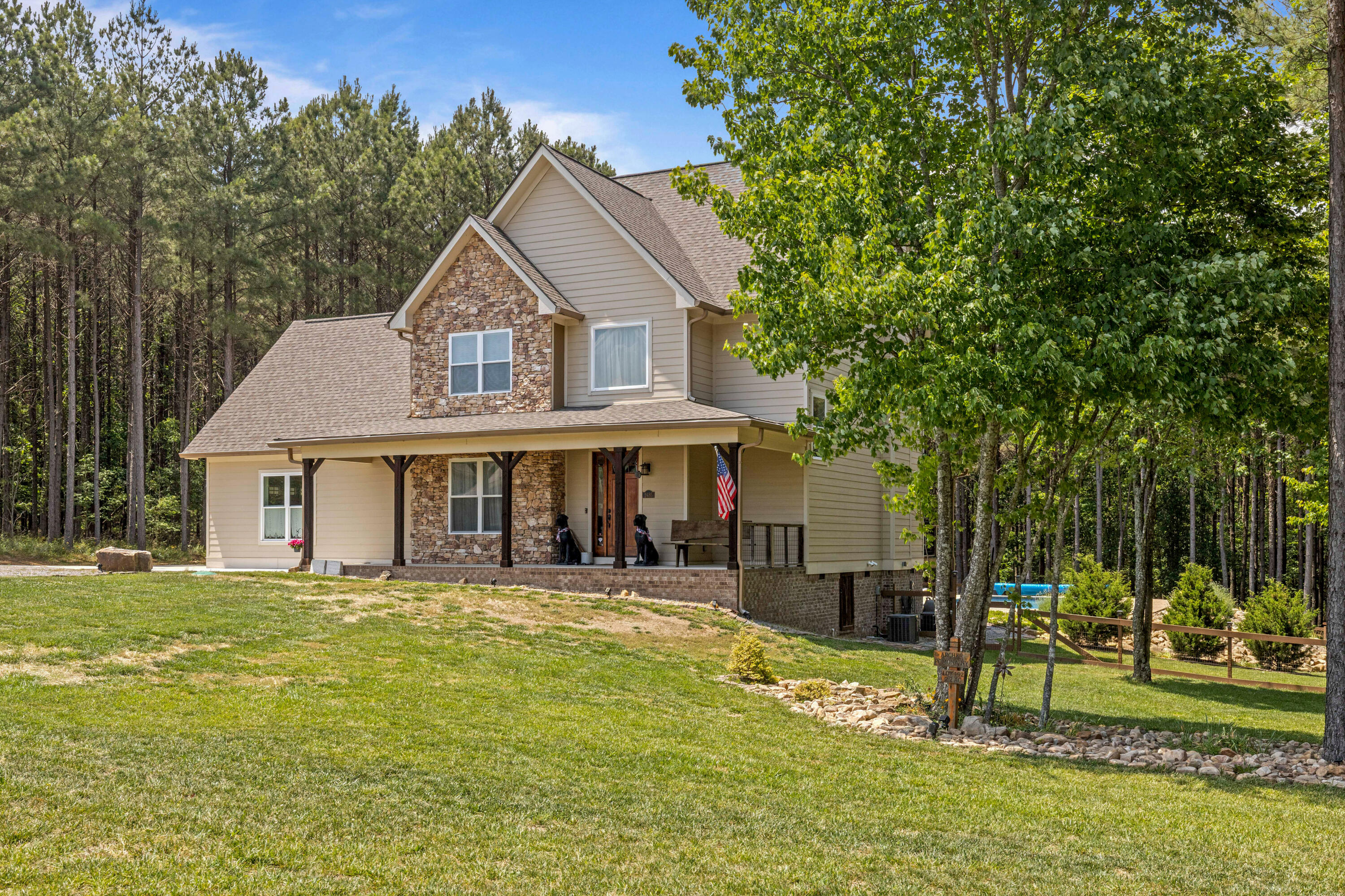 2485 River Bluffs Drive — photo