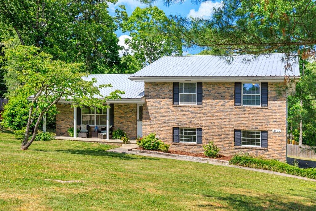 2505 Dowler Circle — photo