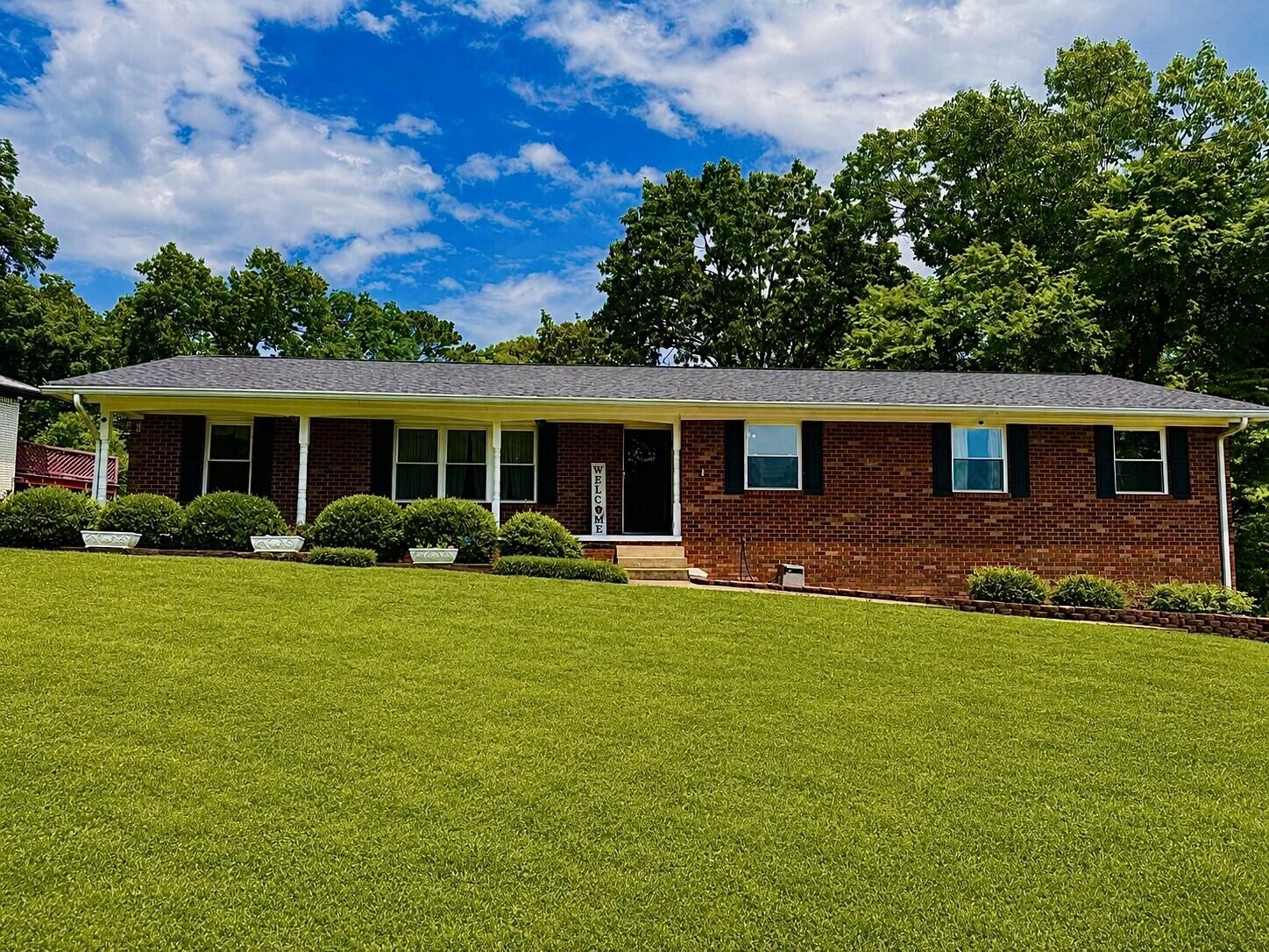 4818 Hillsdale Circle — photo