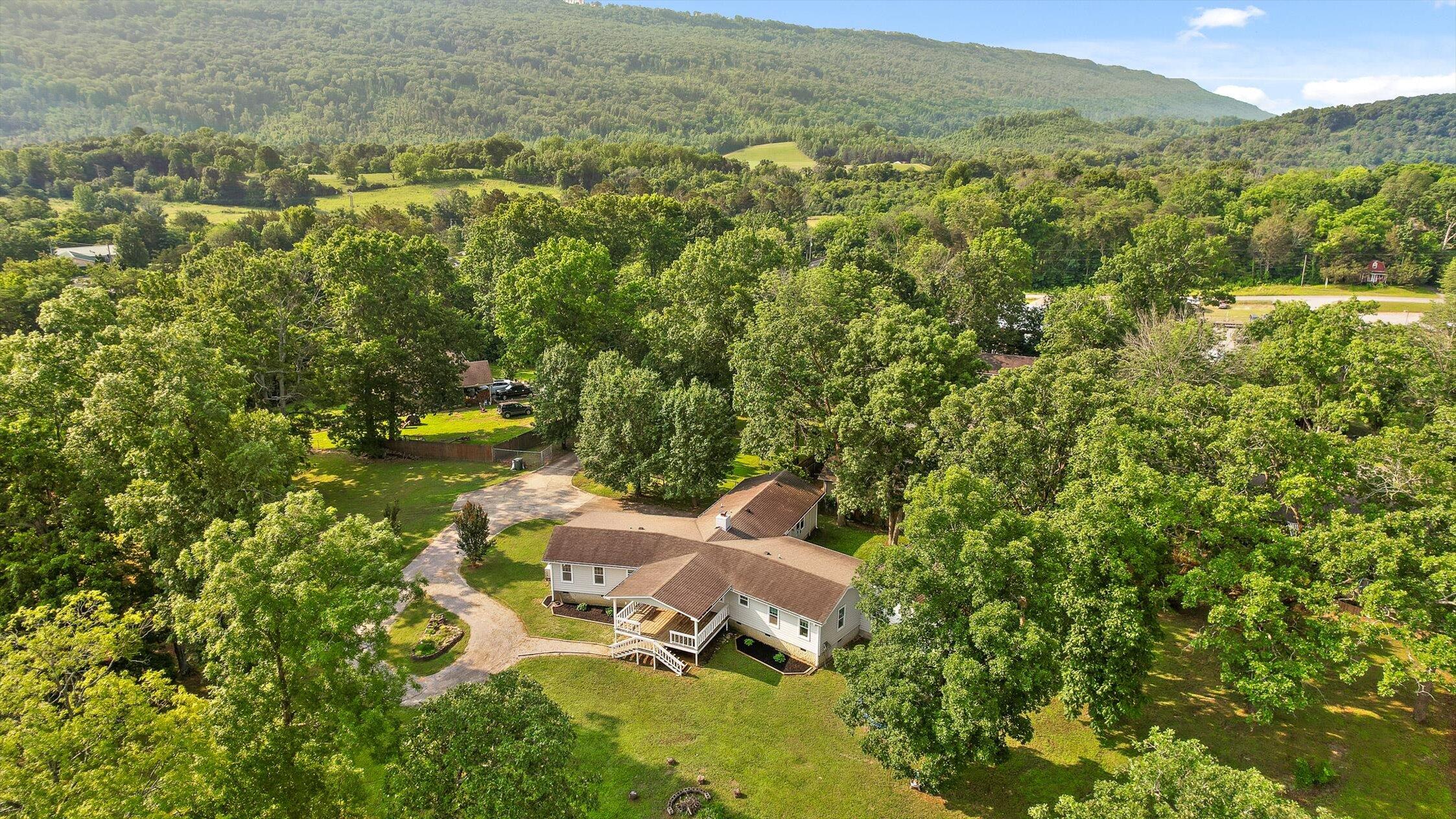 271 Melissa Drive — photo