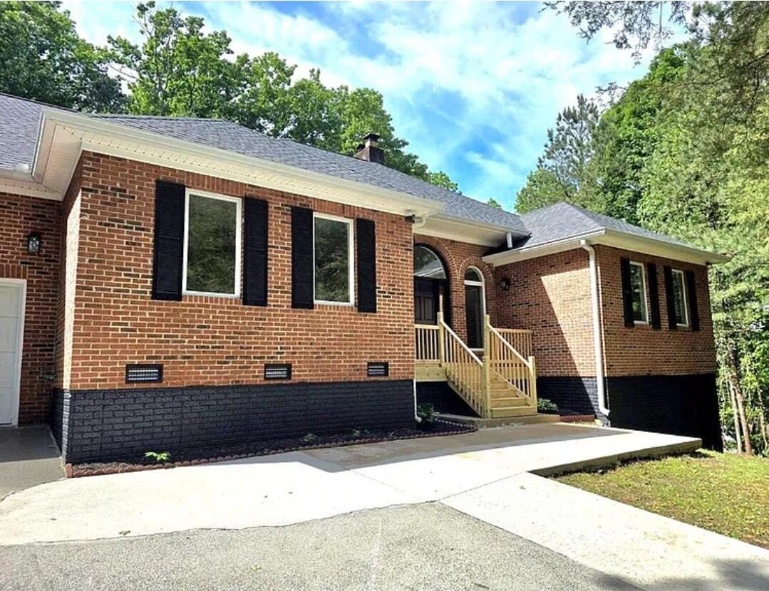 502 Shire Court — photo