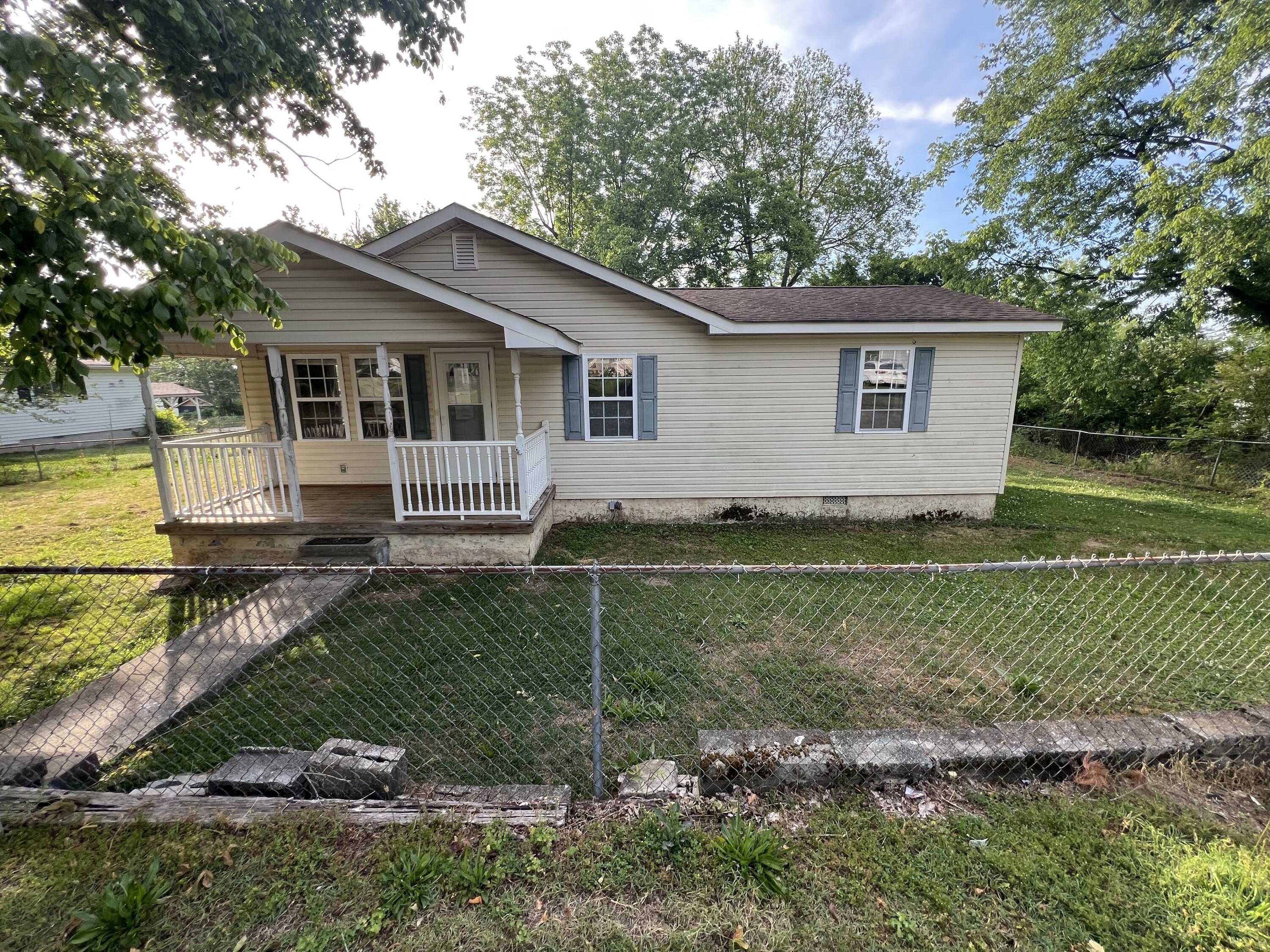 1309 Holly Avenue — photo