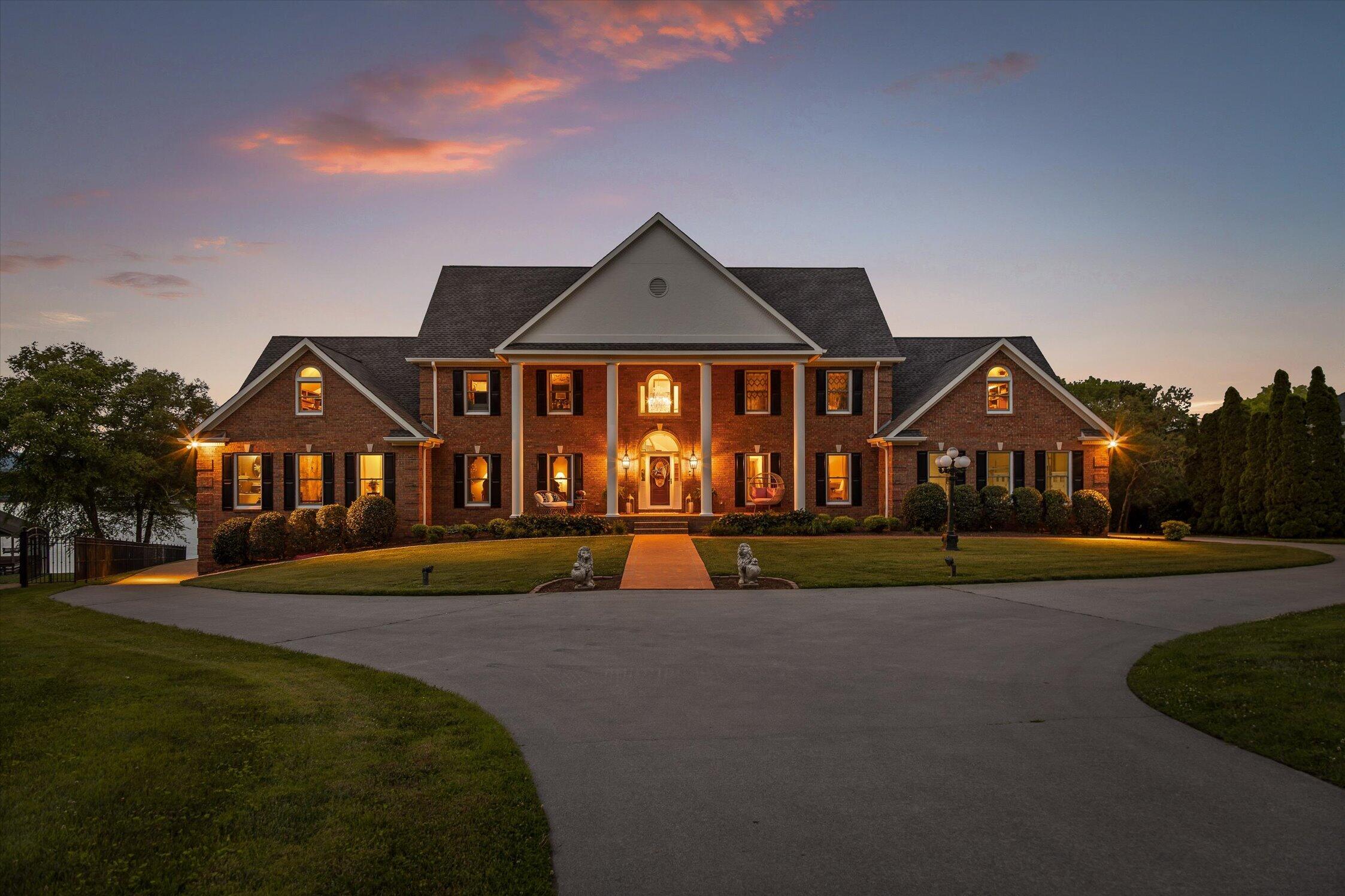 7526 Twisting Creek Lane — photo