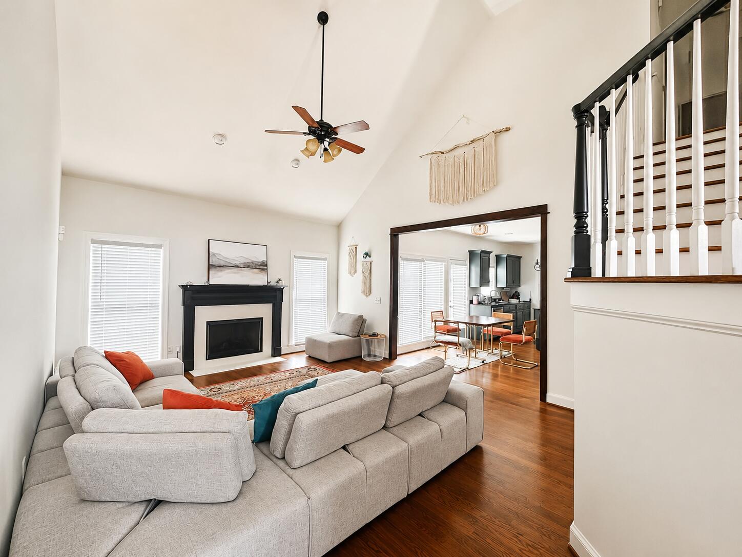 631 Lakeshore Cove — photo