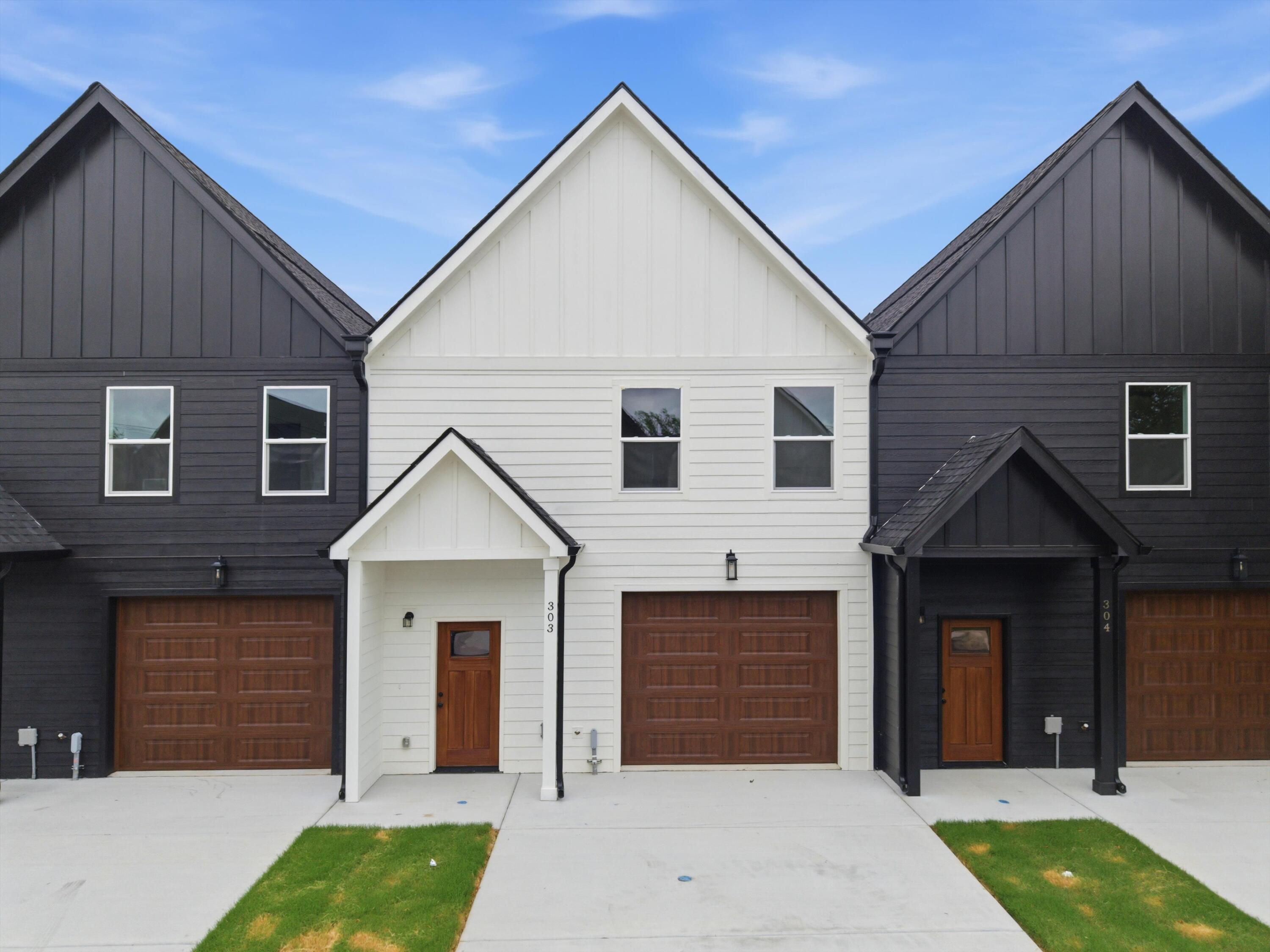 3696 Michigan Avenue Road NE, 303 — photo