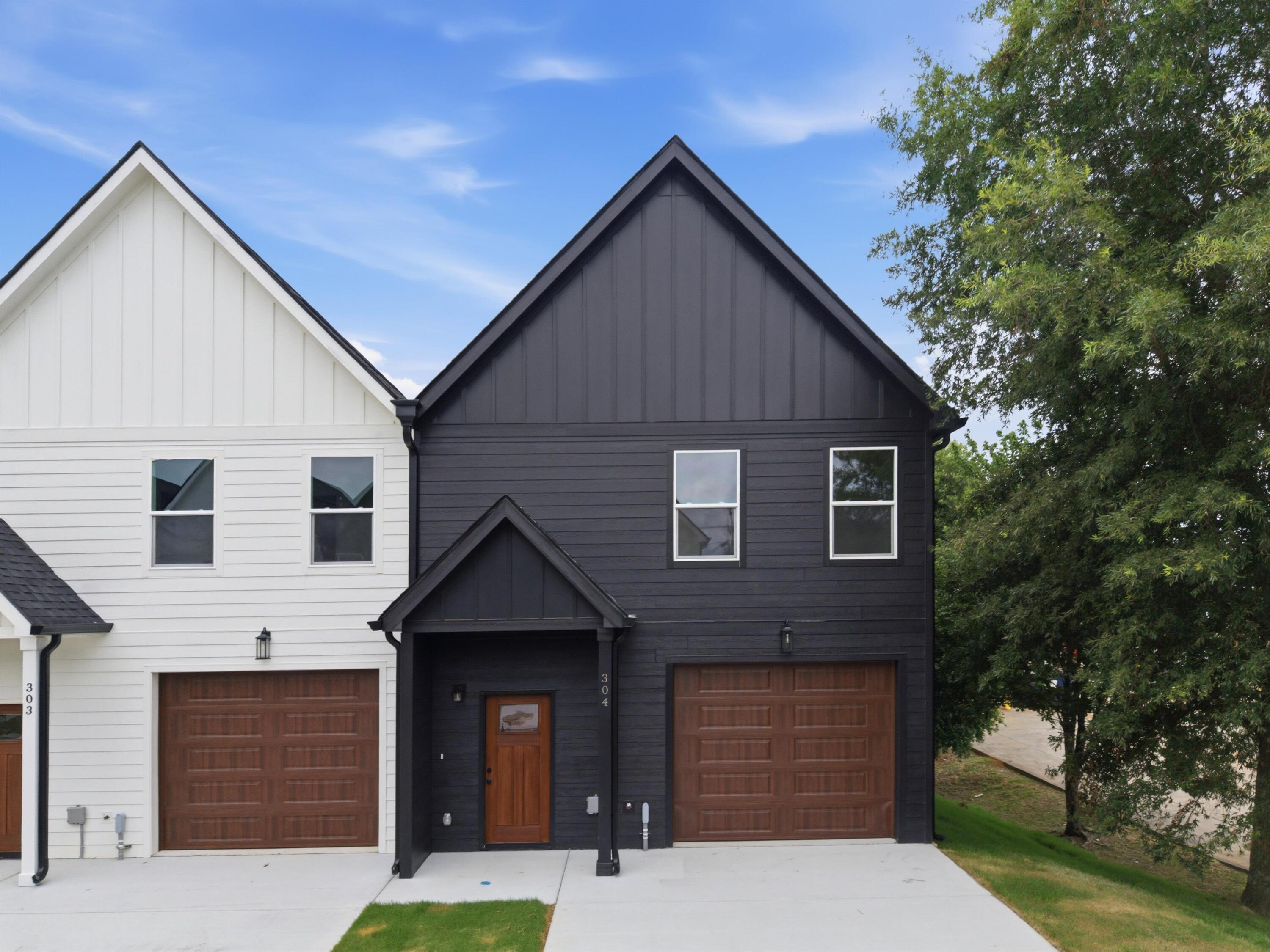 3696 Michigan Avenue Road NE, 304 — photo