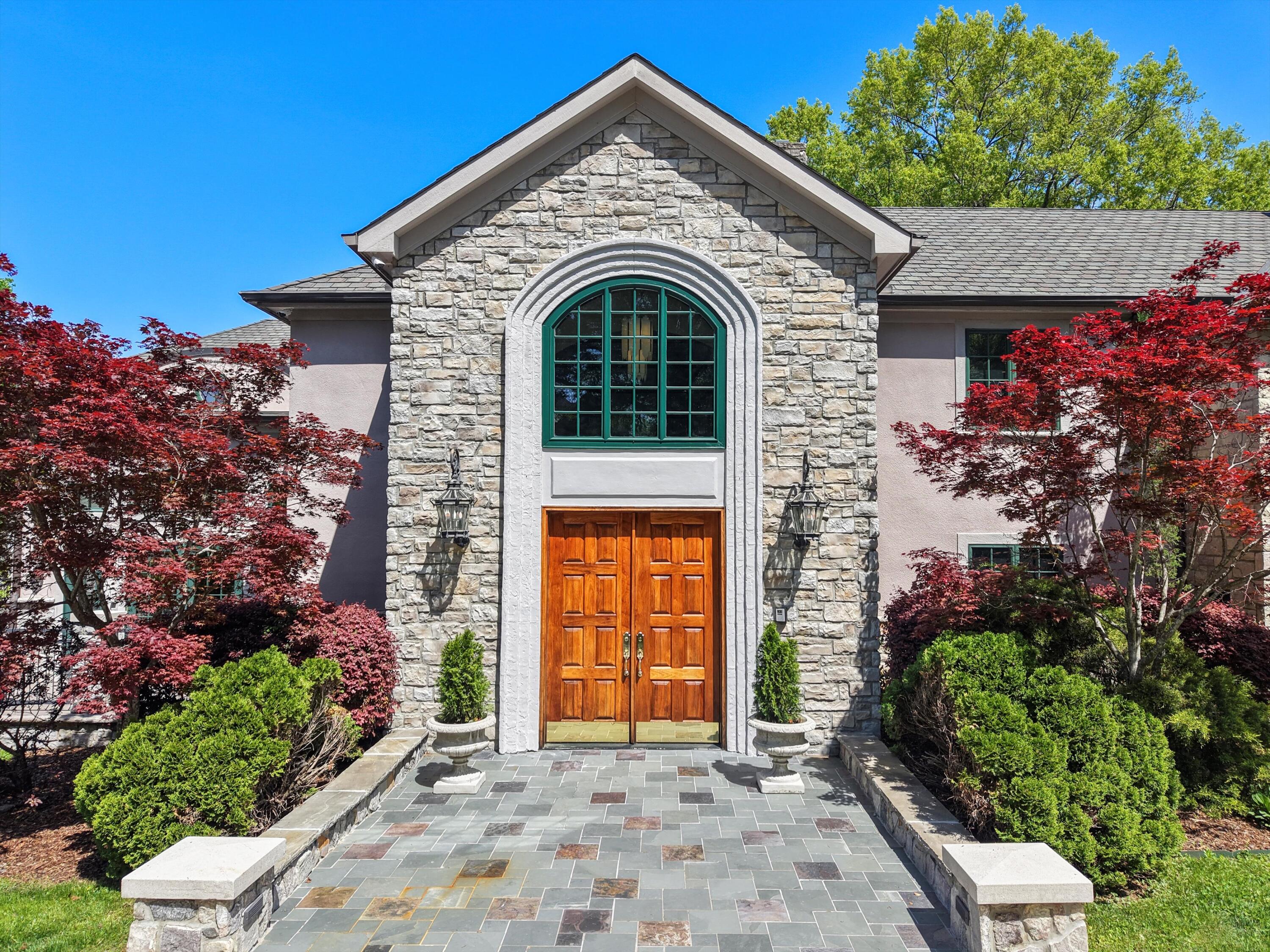 1511 Carroll Lane — photo