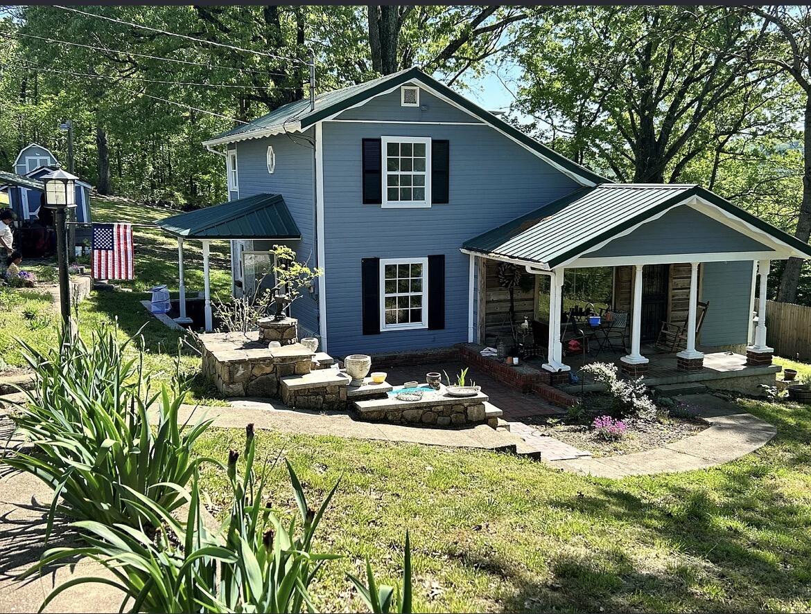 900 Beason Drive — photo