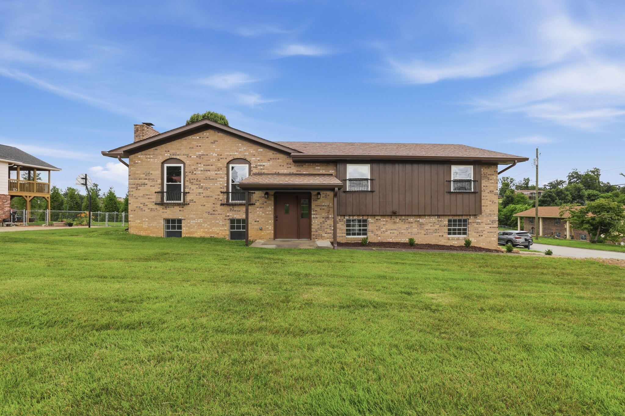 2802 Saint Lawrence Road — photo