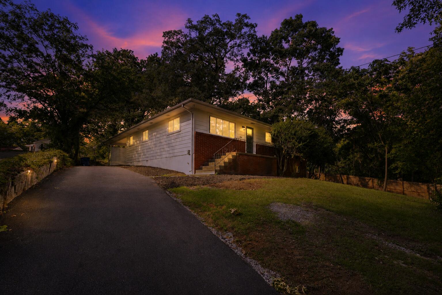 208 Flora Circle — photo