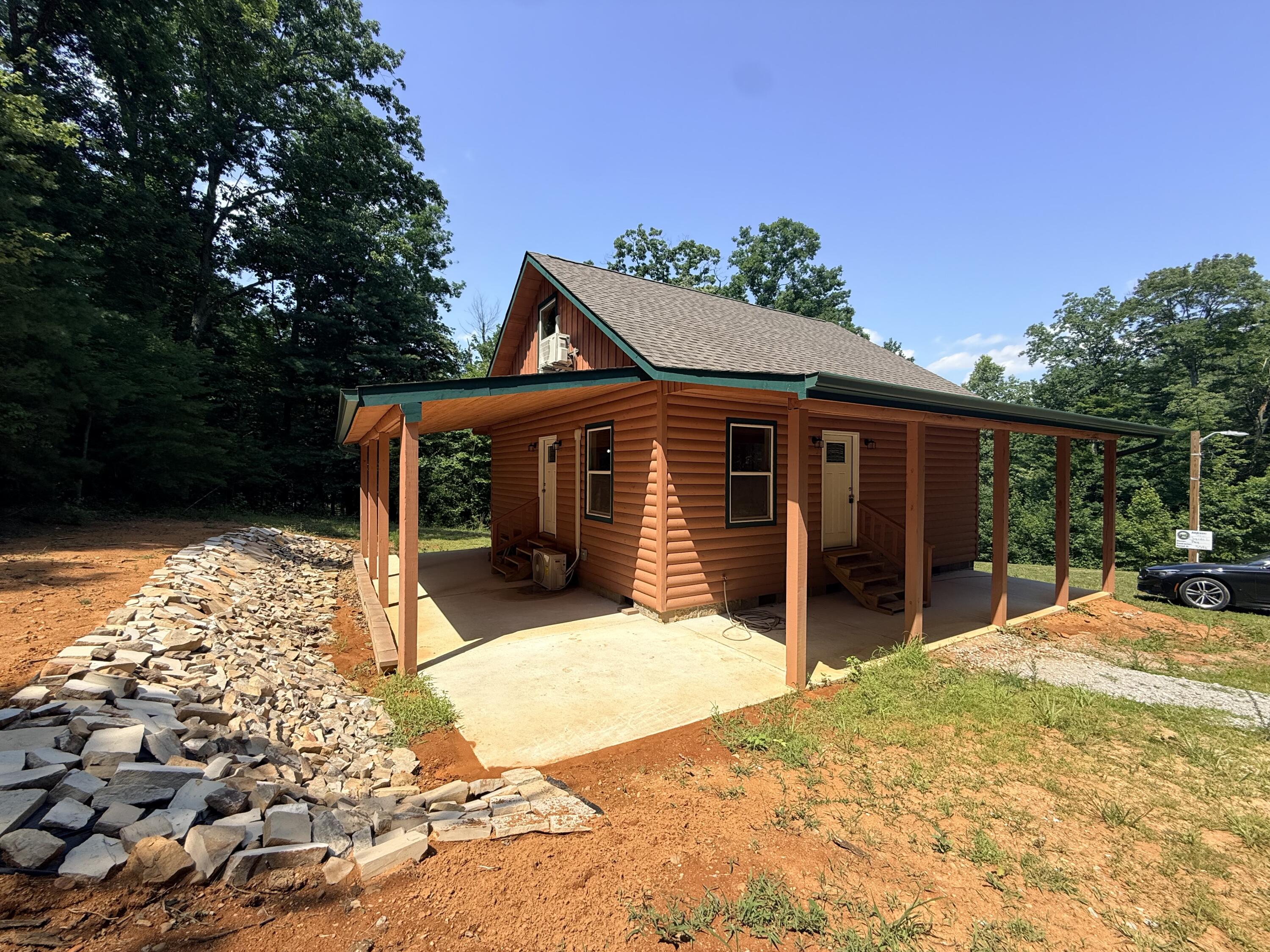 345 Magnolia Drive — photo