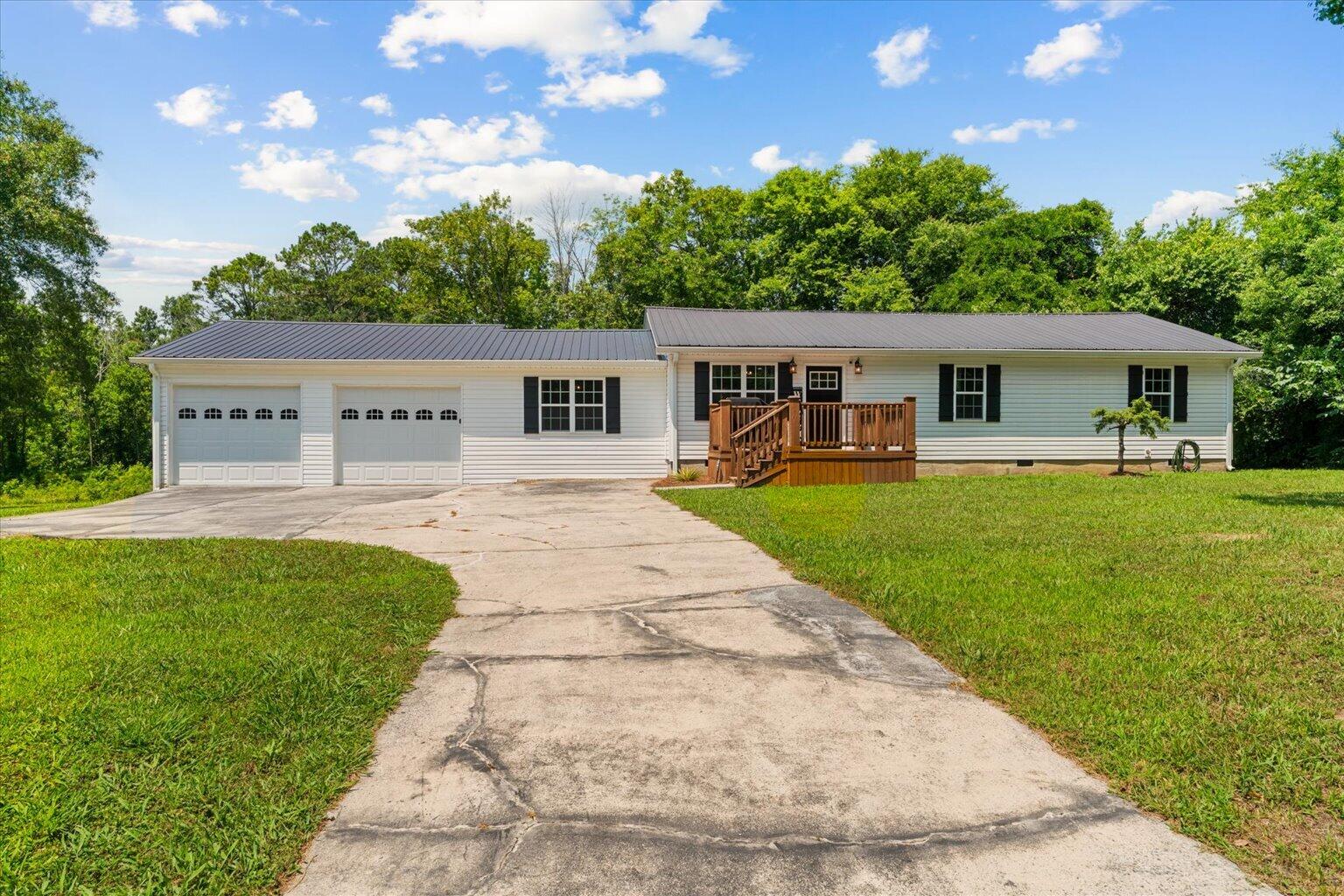 548 Corinth Road NE — photo