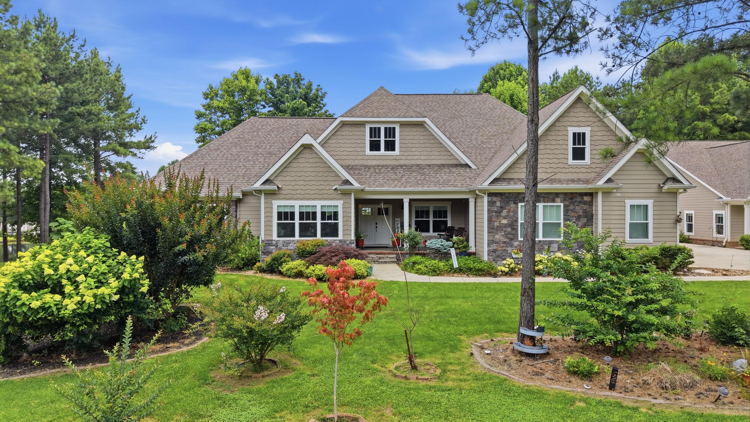 975 Cumberland Circle — photo