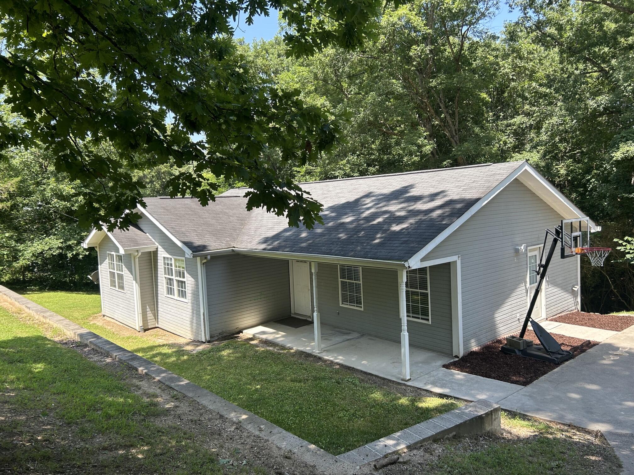 386 Highland Drive — photo