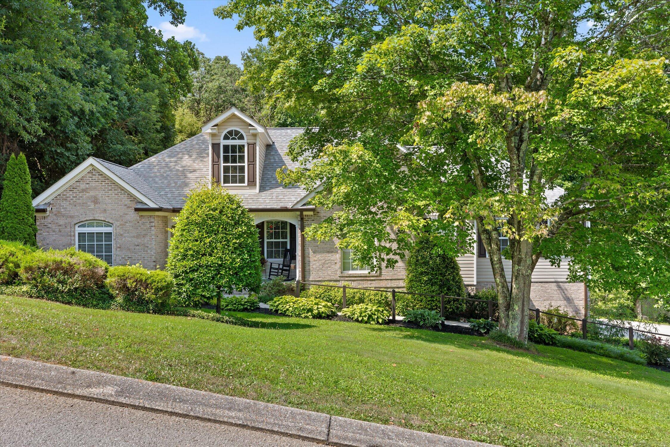 5000 Dellwood Drive — photo