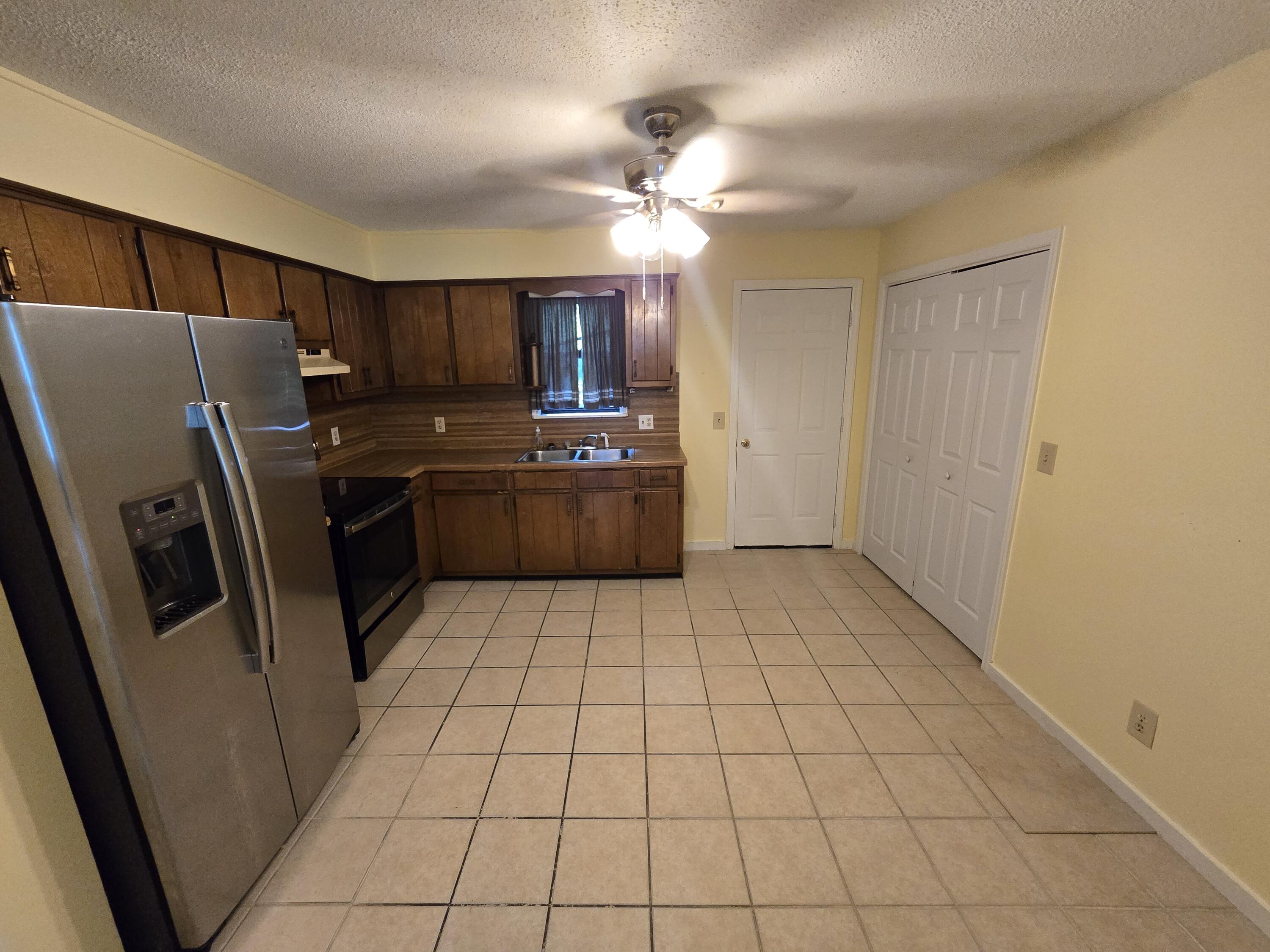 1020 Dude Street — photo