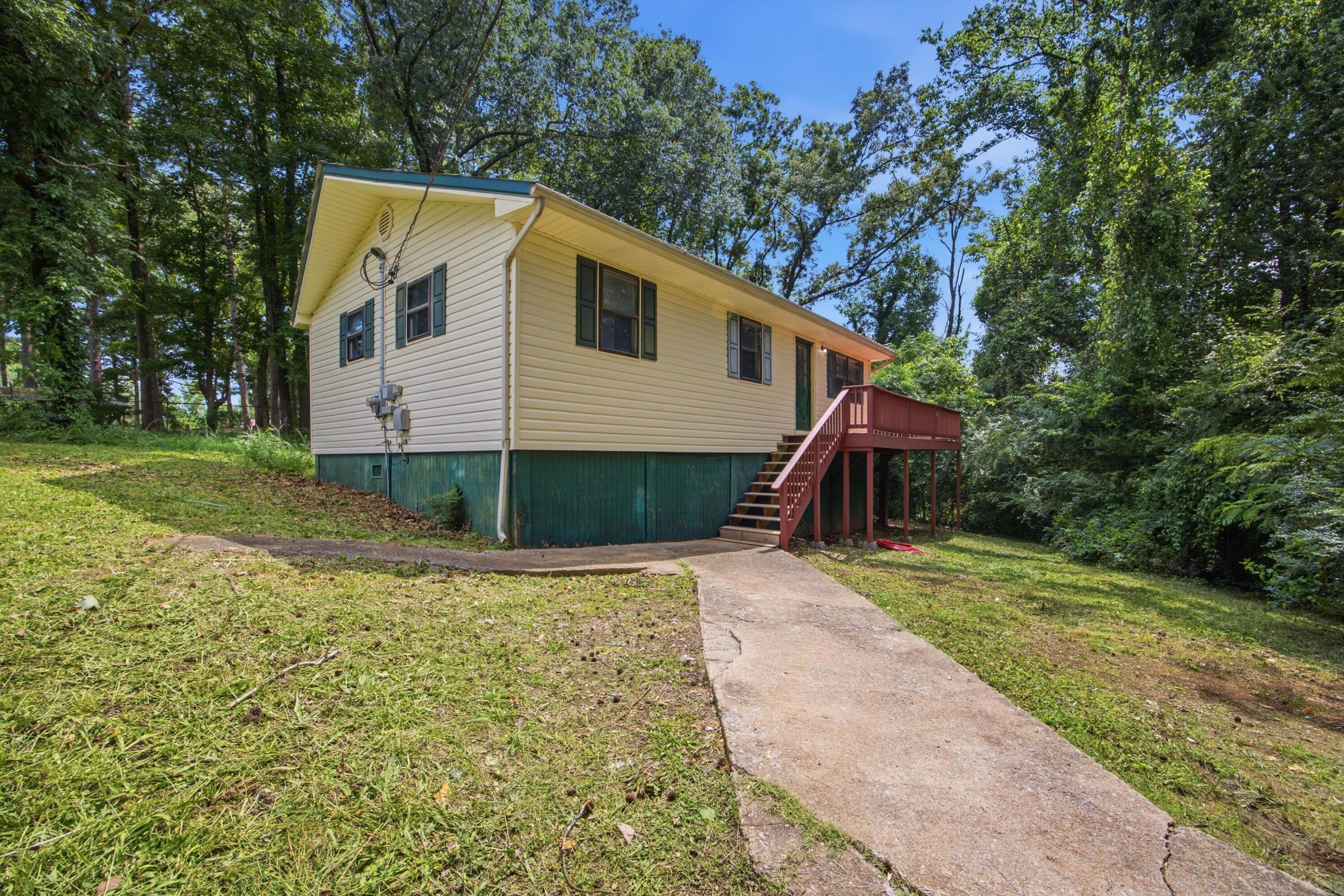 806 Nipper Drive — photo