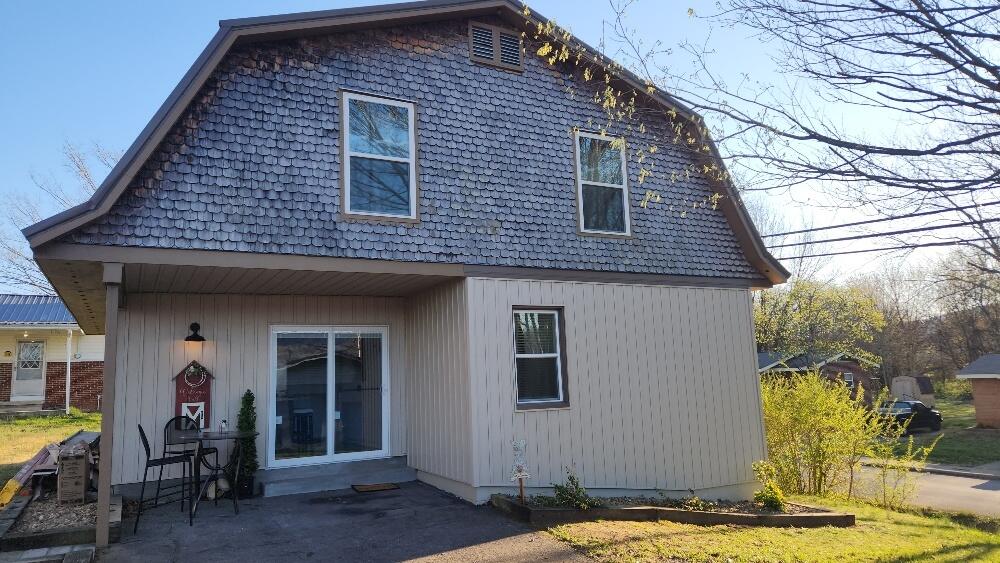 14 Titans Lane — photo