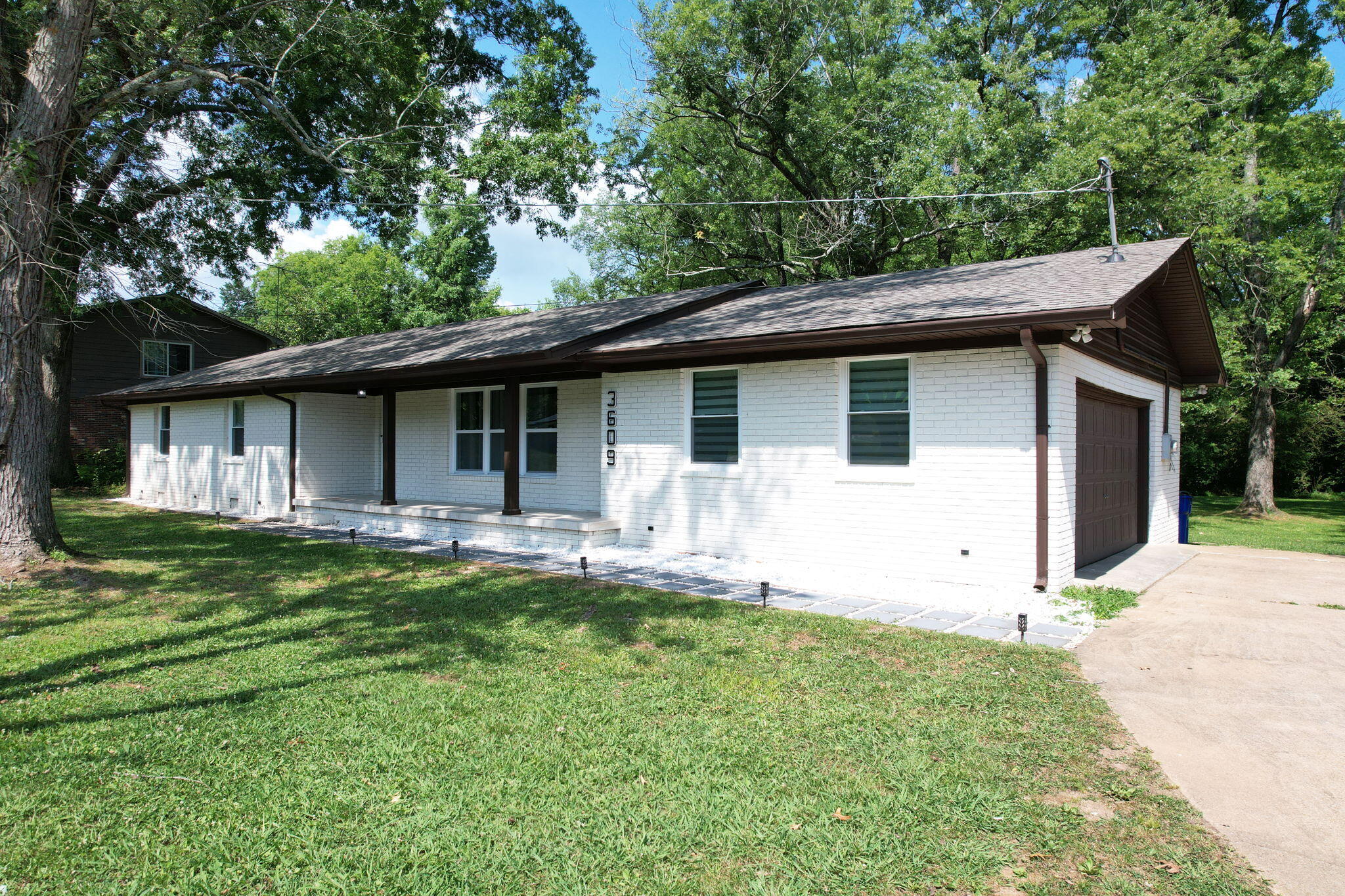 3609 Bowman Circle Circle NE — photo