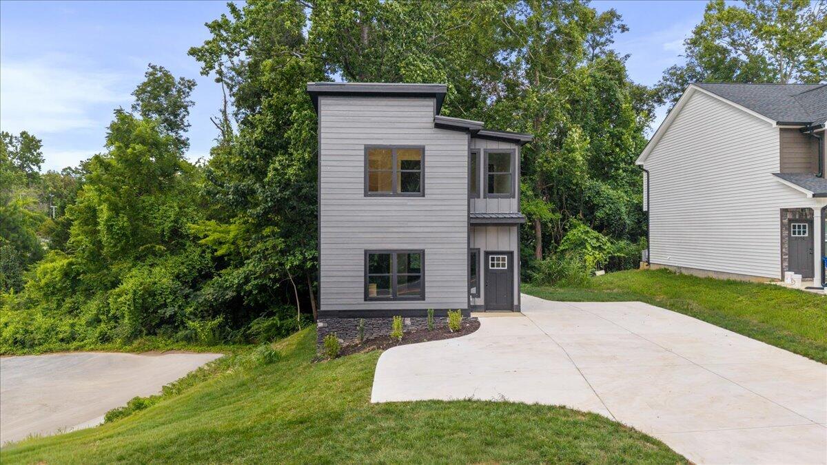 3008 Henderson Avenue NW — photo
