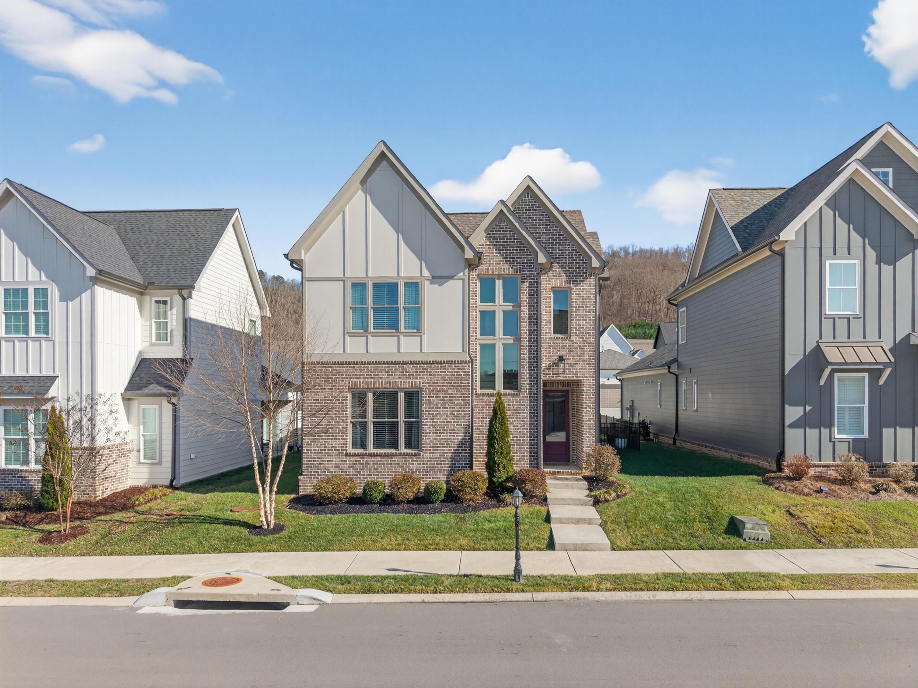 4162 Barnsley Loop — photo