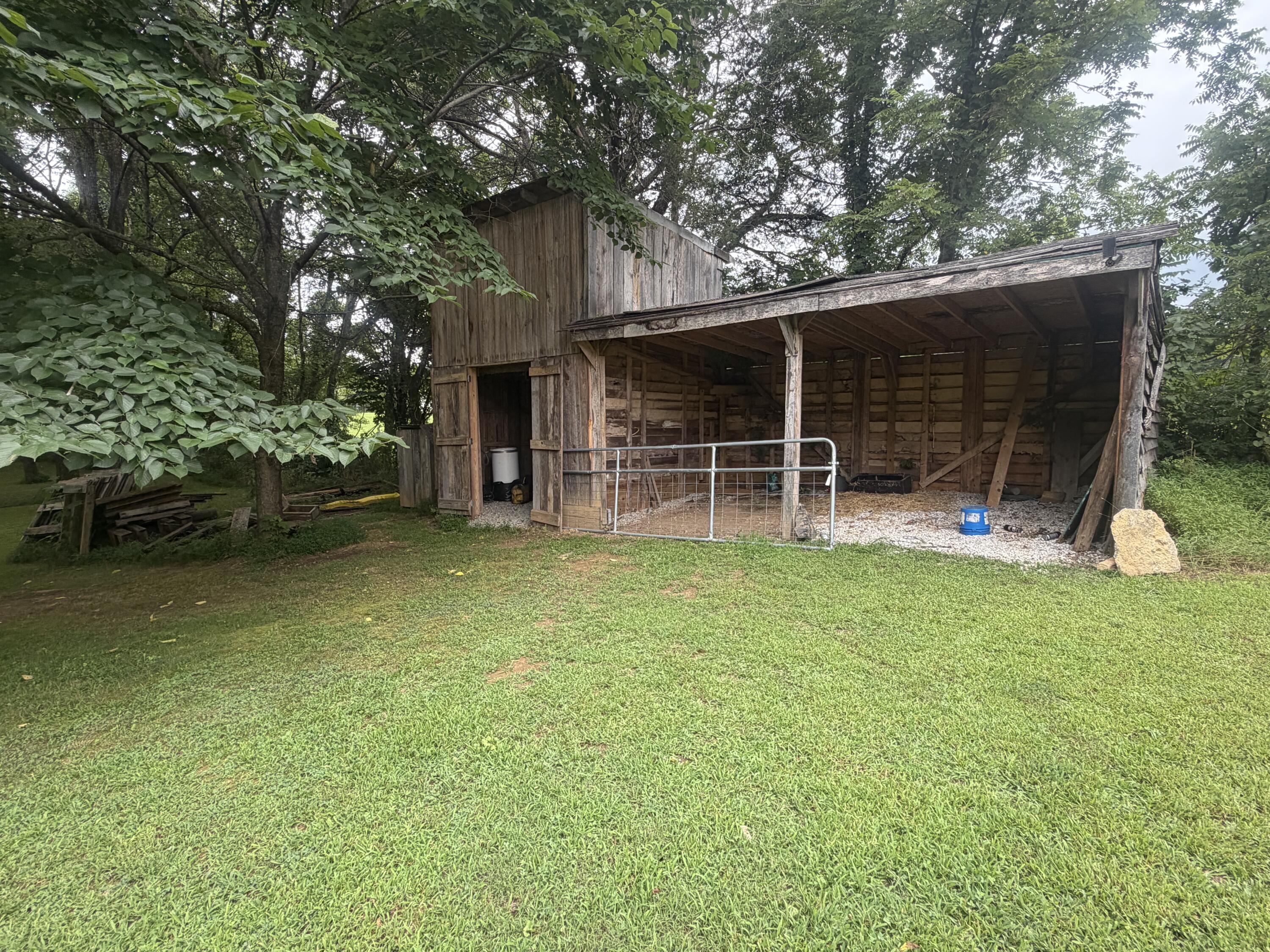 8732 Old State Highway 28 — photo