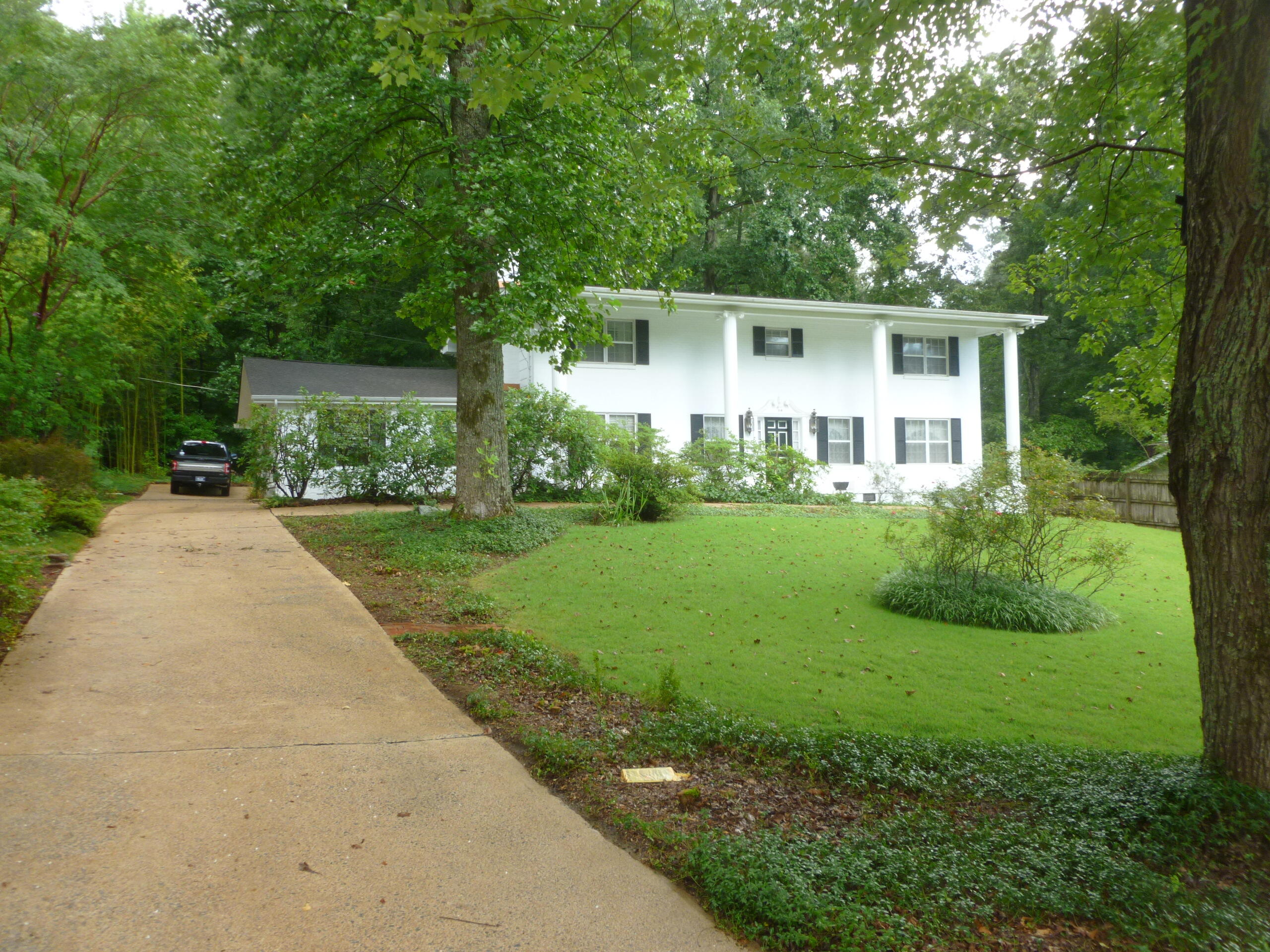 114 La Porte Drive — photo