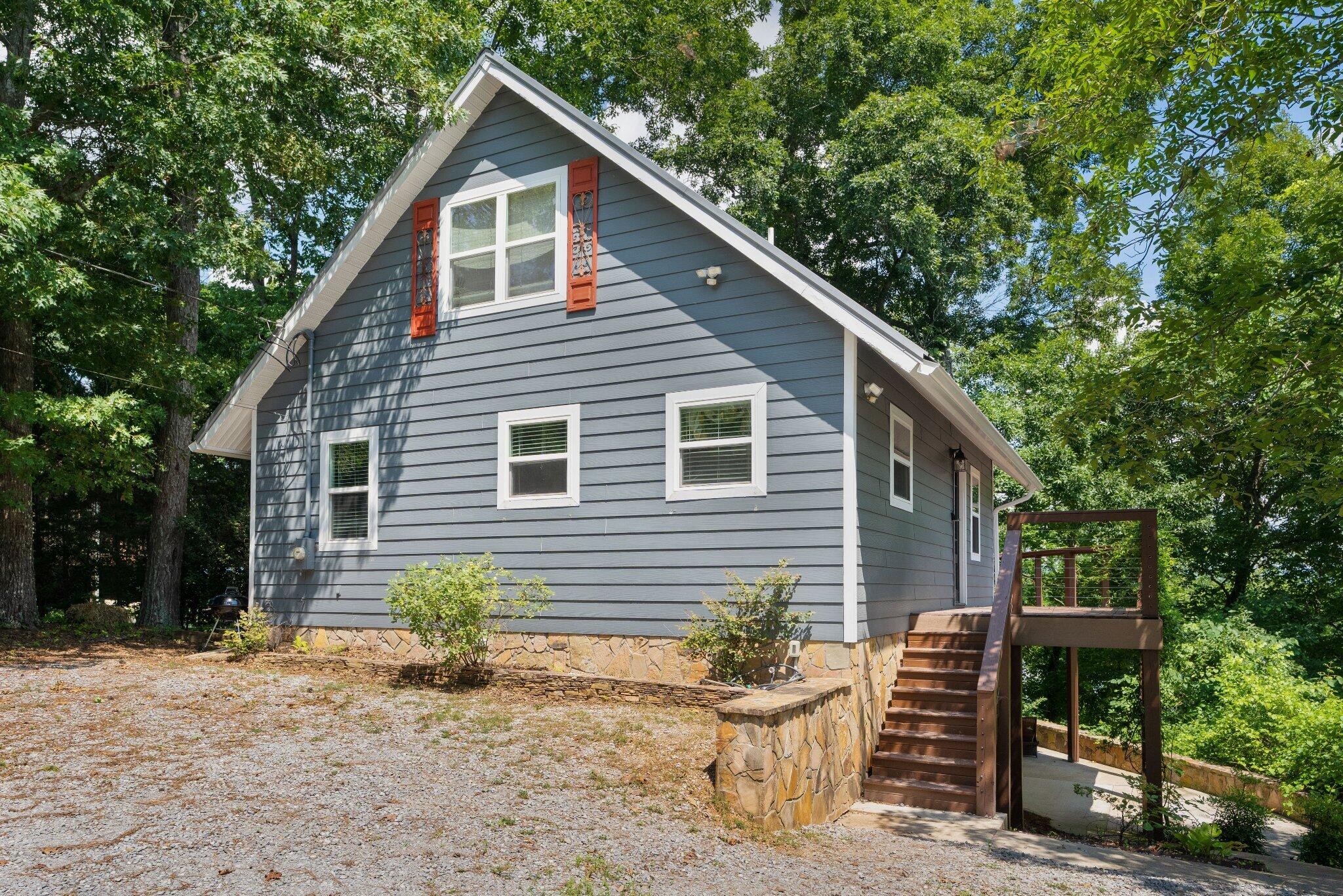 357 Russell Lane — photo