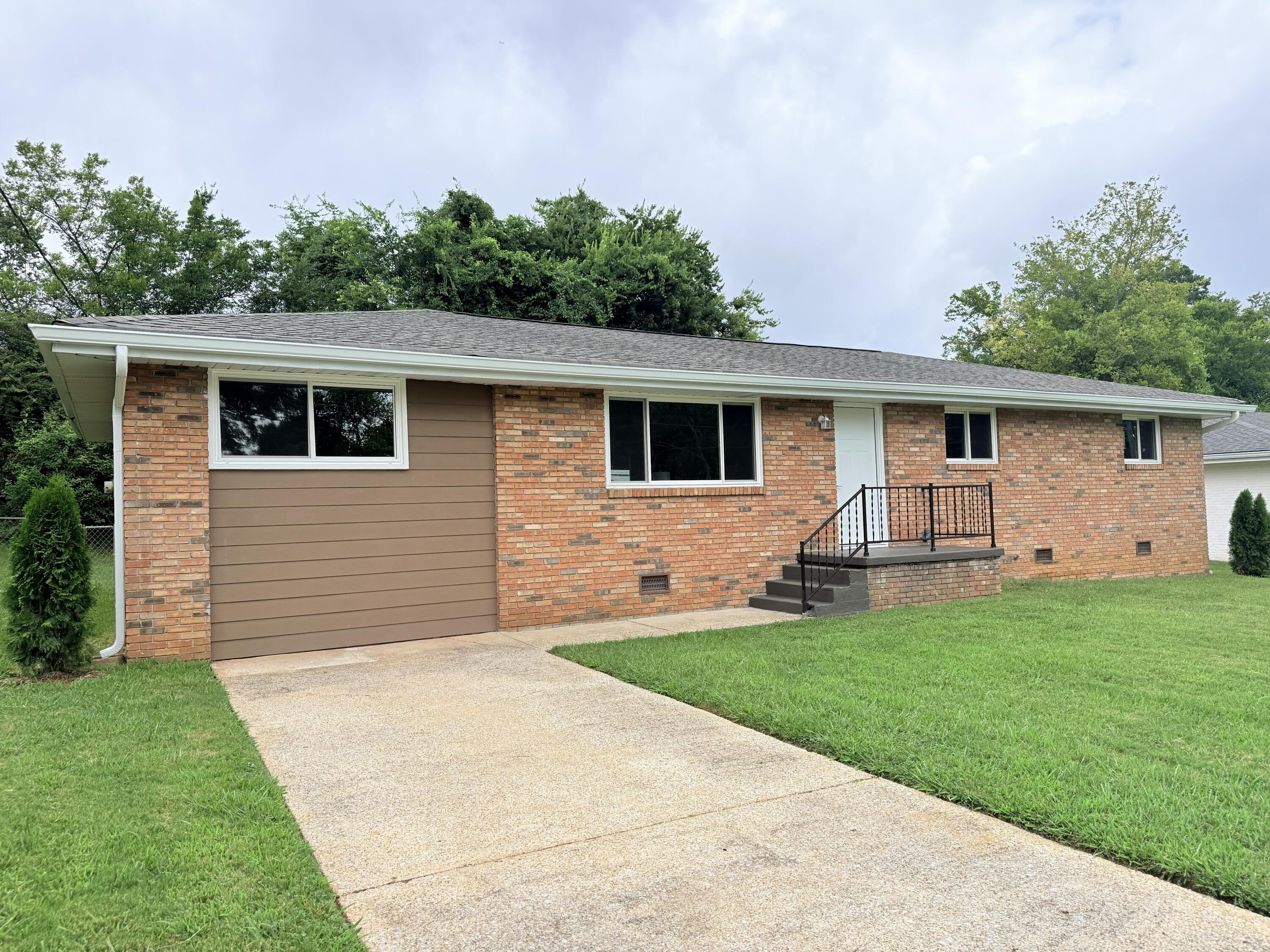 13 Phillips Drive — photo