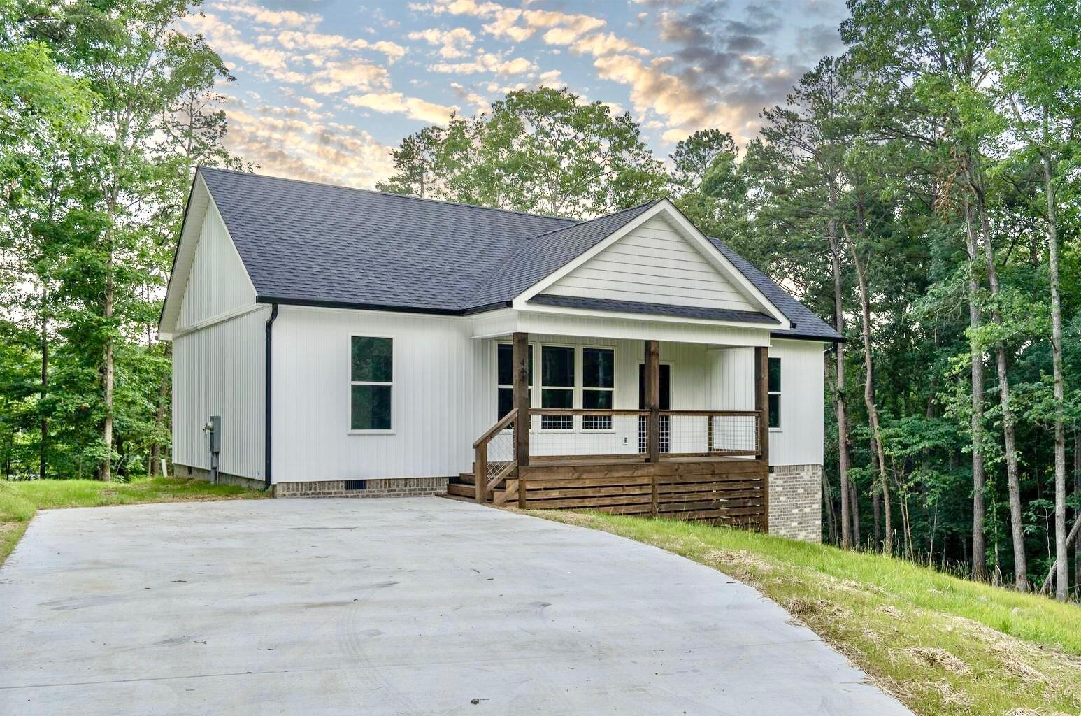 444 E Long Hollow Road — photo