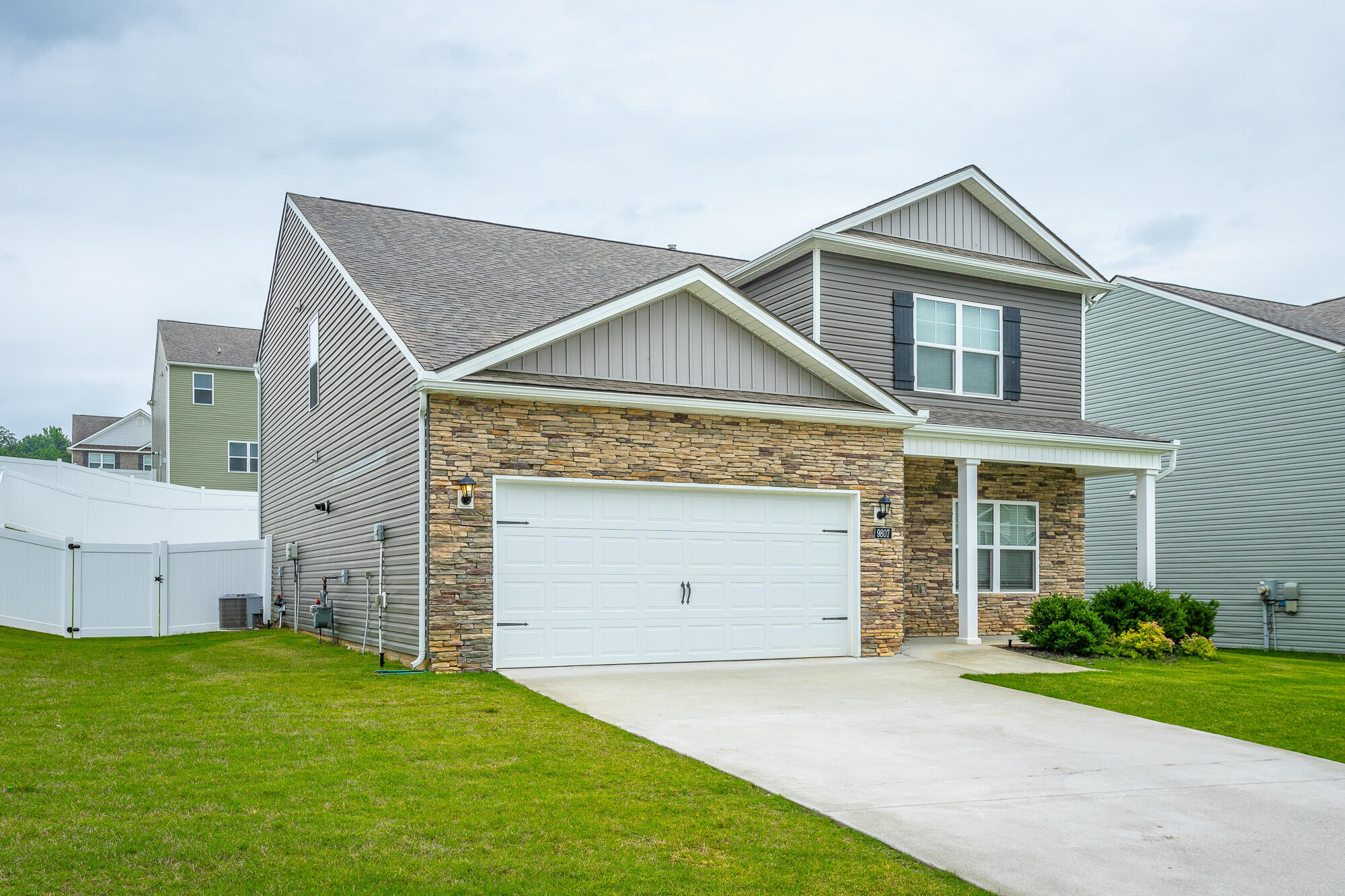 9807 Ramble Brook Lane — photo