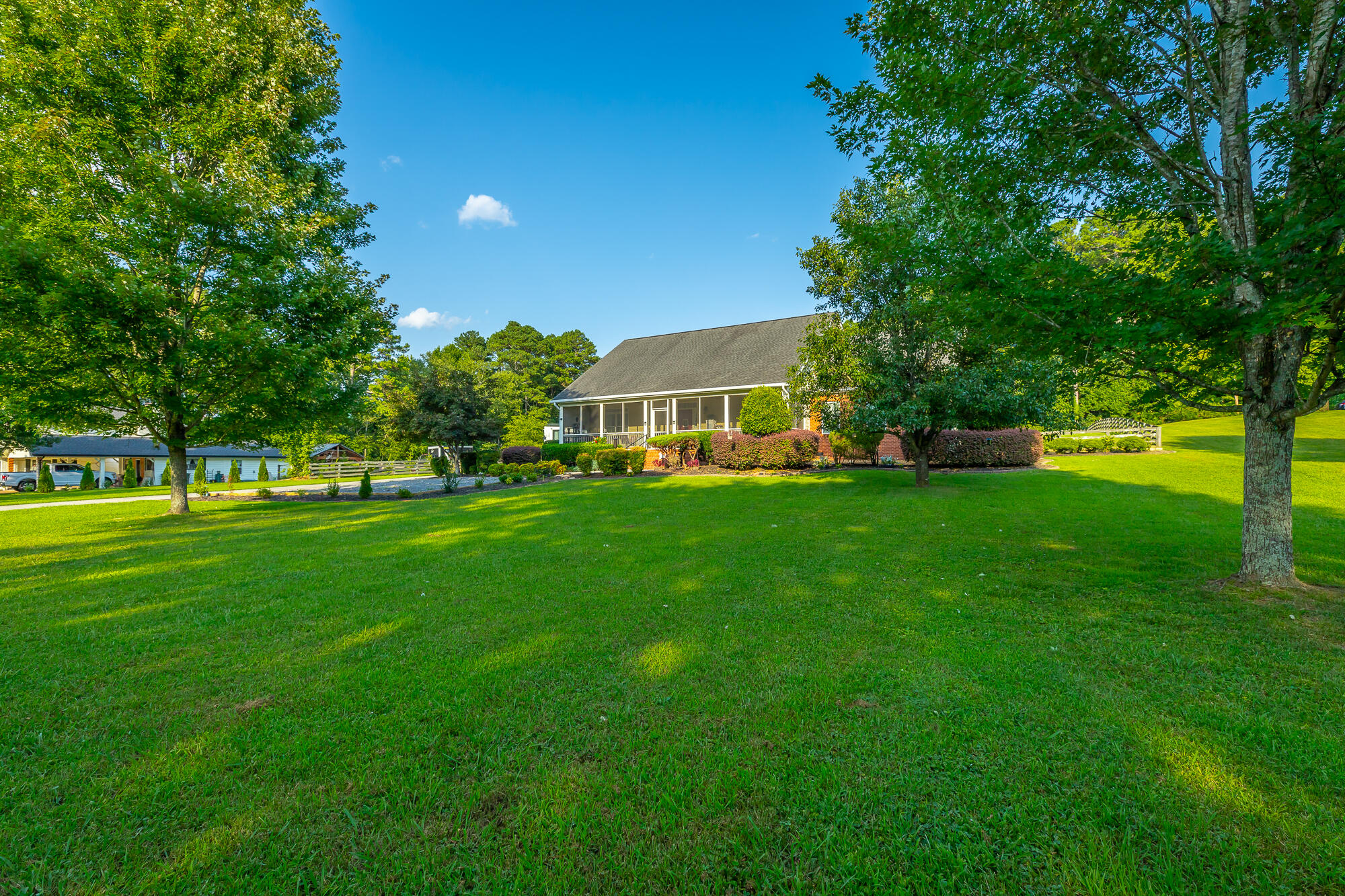 1104 Morris Lane — photo