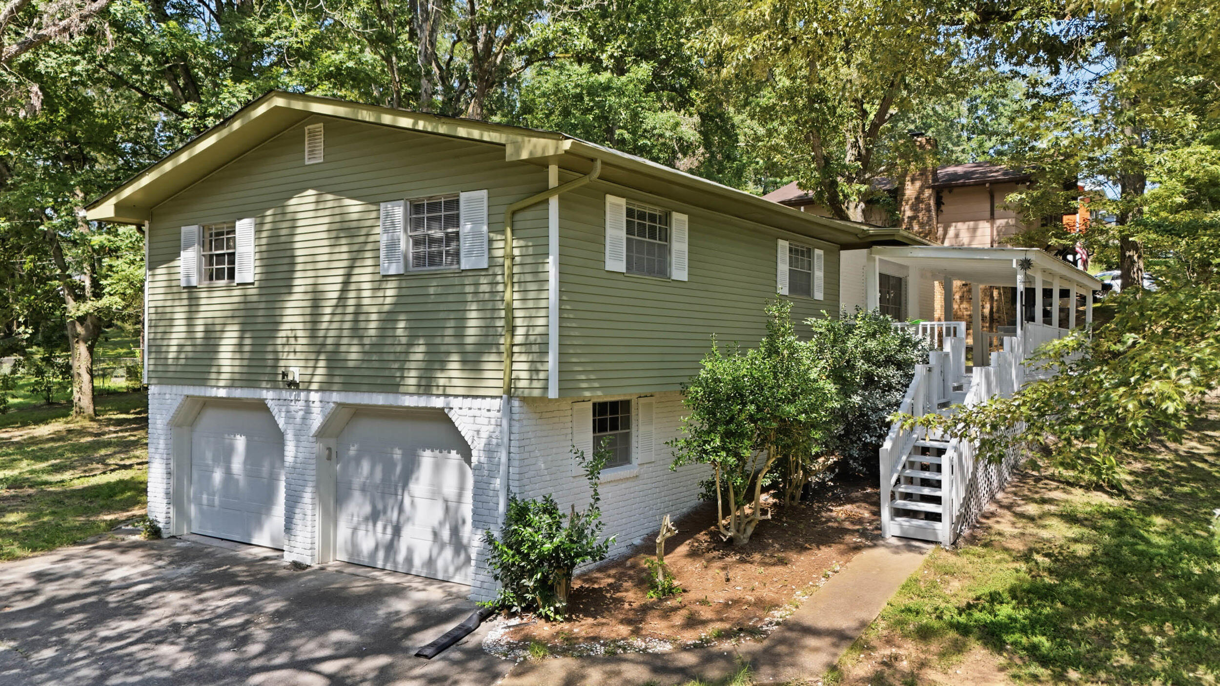 1300 Highcrest Drive — photo
