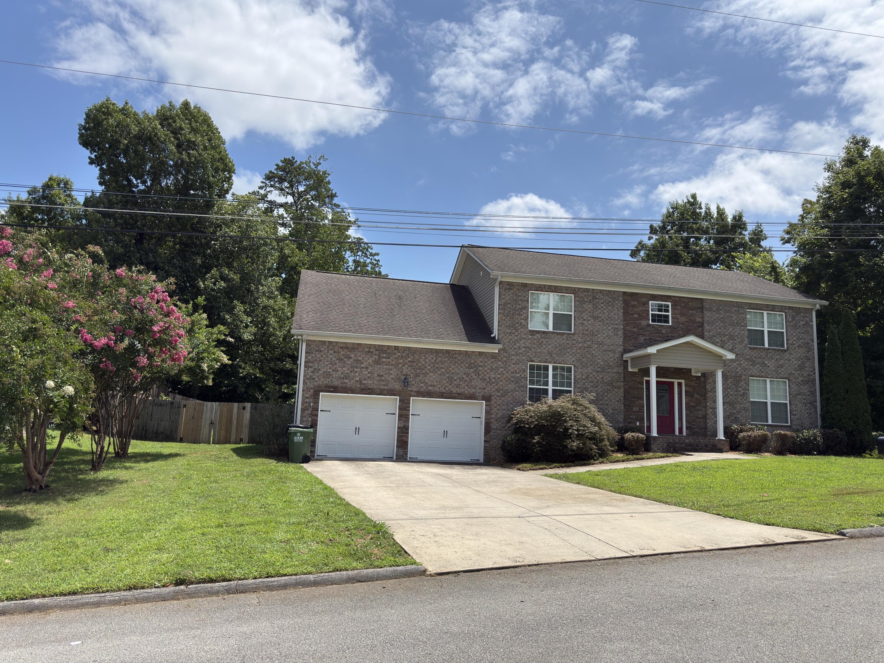 2530 Wessex Lane — photo