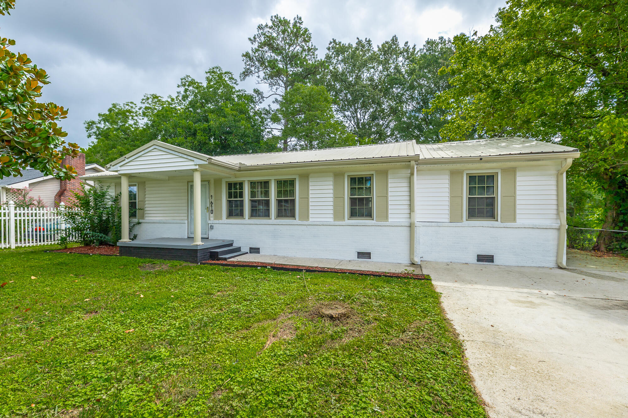 1610 Heather Street — photo