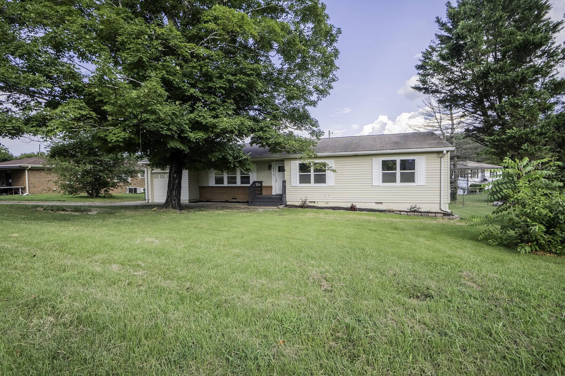 3608 Indian Trail — photo