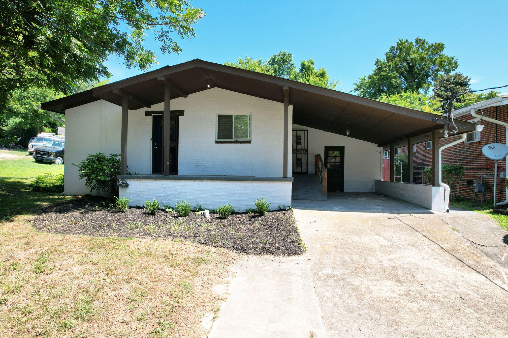 3615 Ridgeside Road — photo