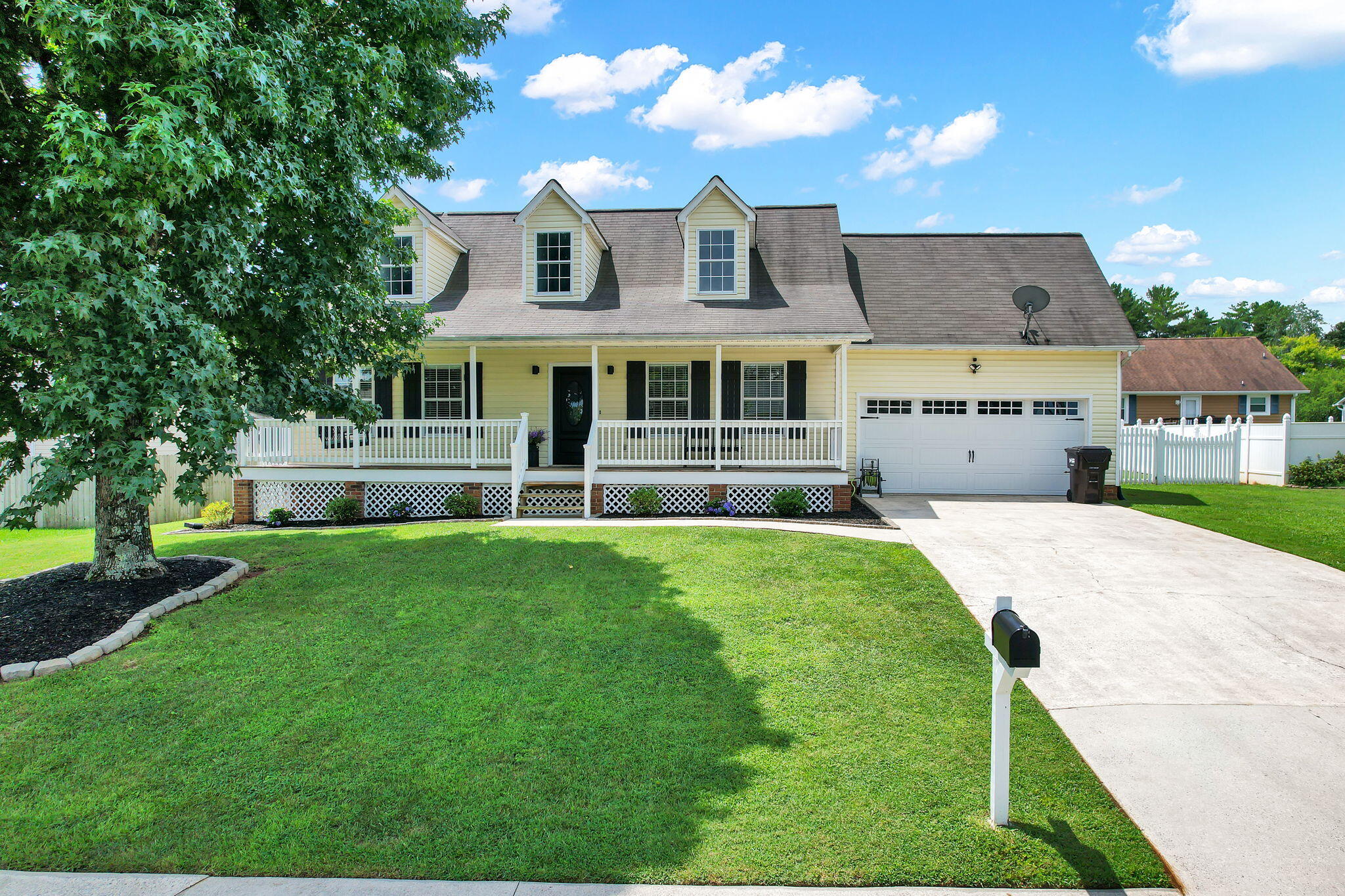 1762 Autumn Drive NE — photo