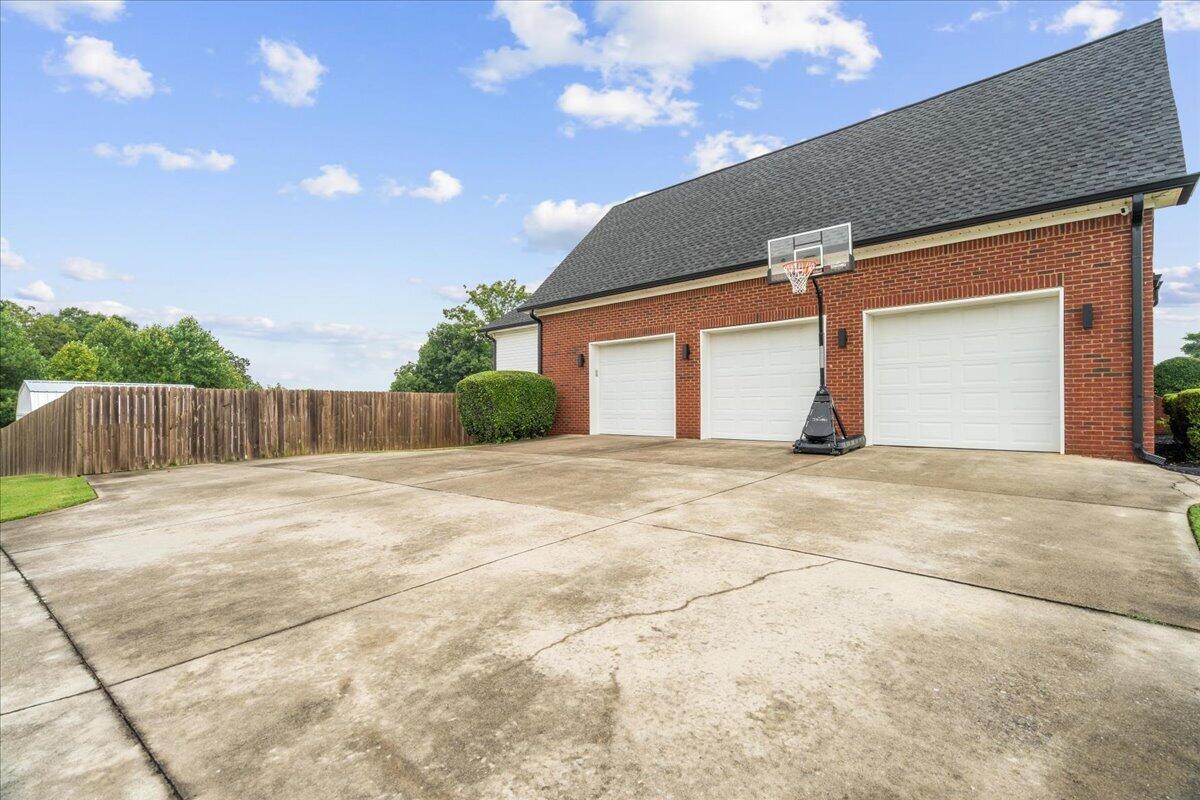 1020 S Ridge Drive, Dalton, GA 30721 — photo 2