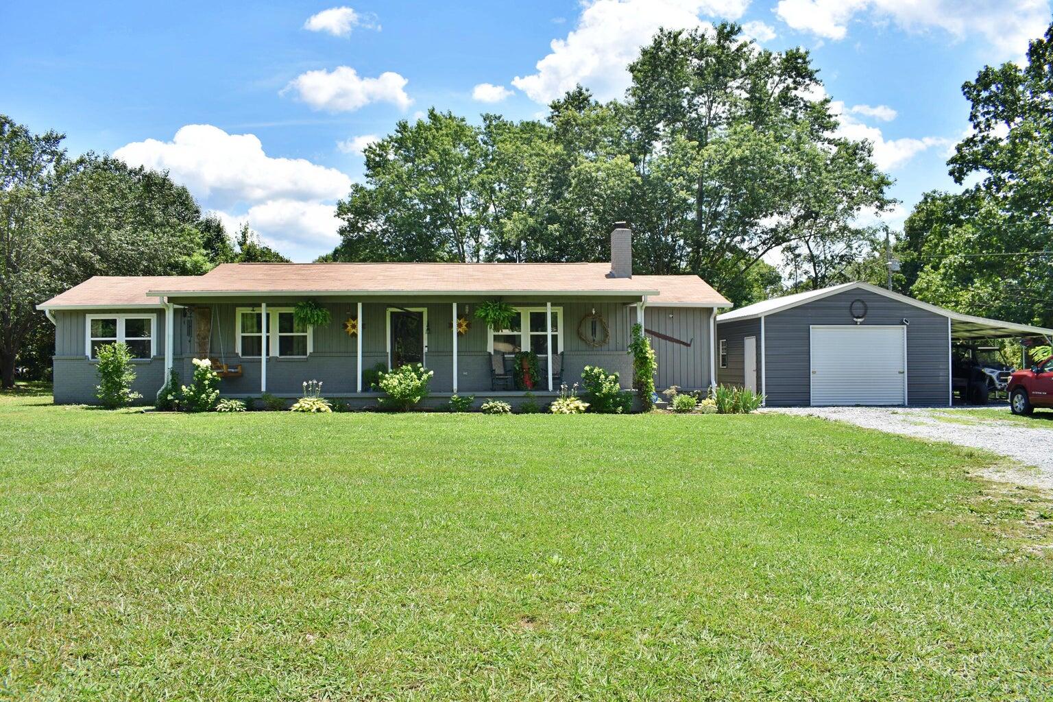5858 Wolf Creek Road — photo