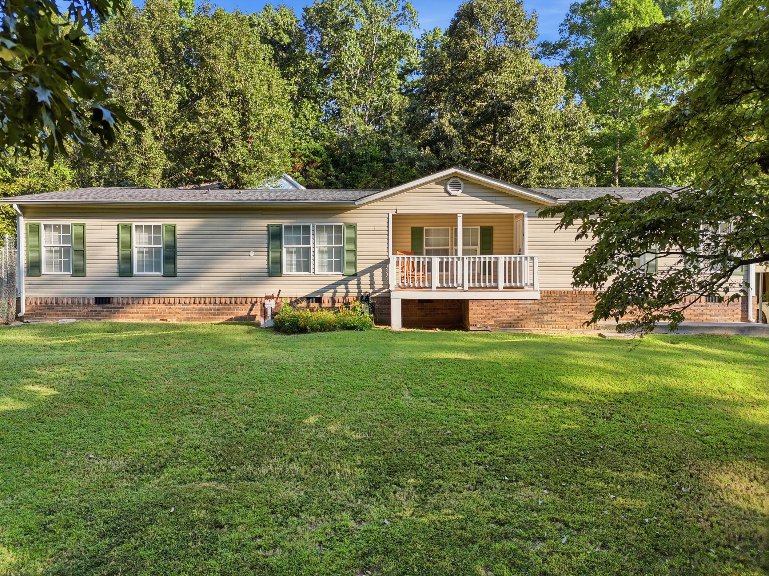 138 Burl Oaks Drive NE — photo