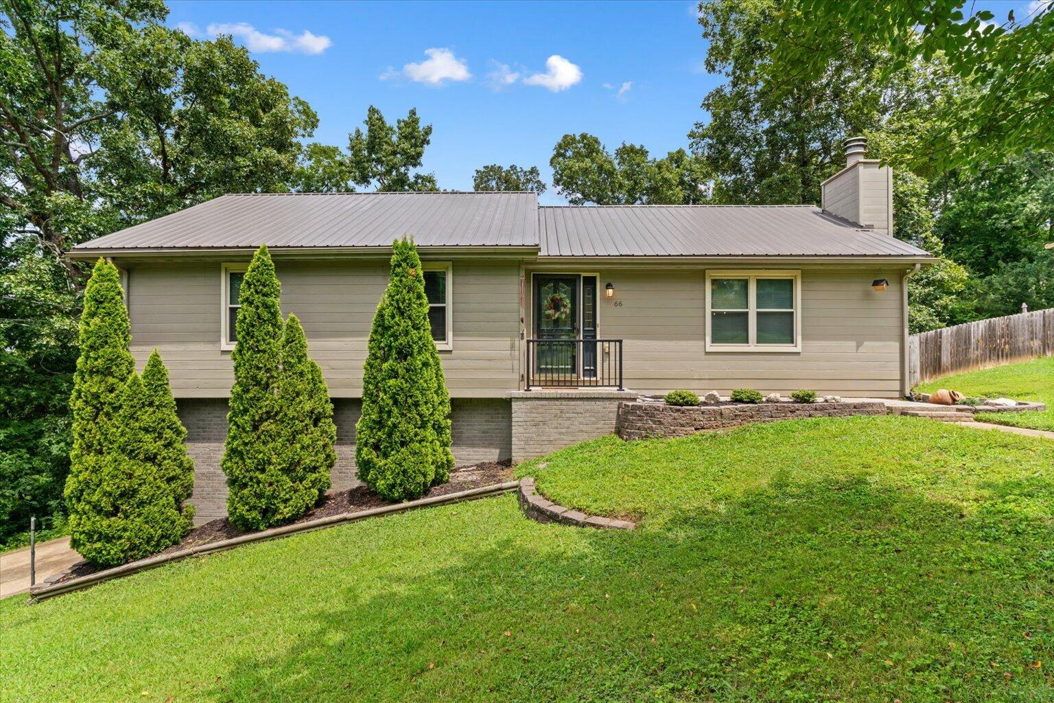 66 Edgemond Circle — photo