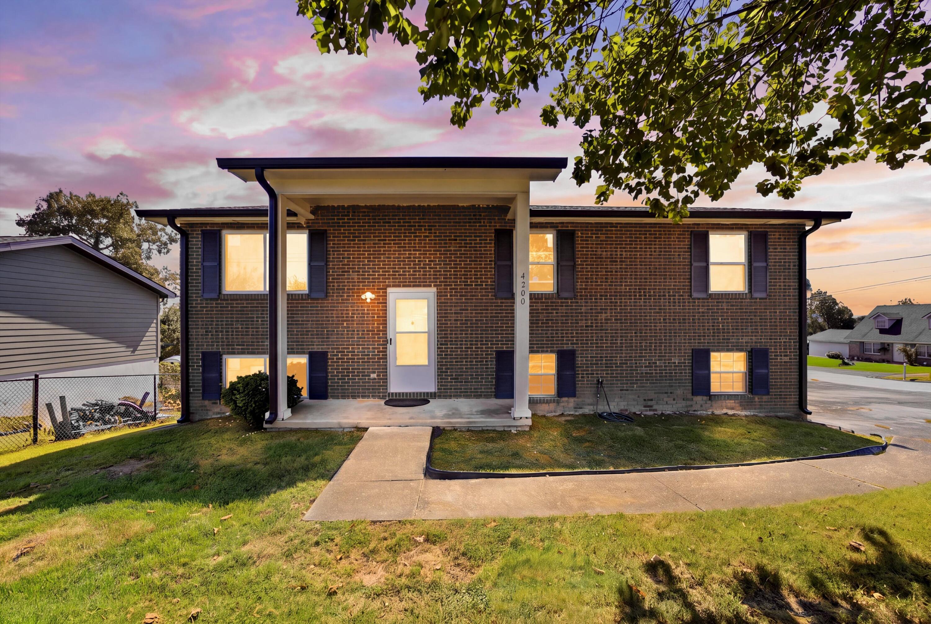 4200 Shady Oak Drive — photo