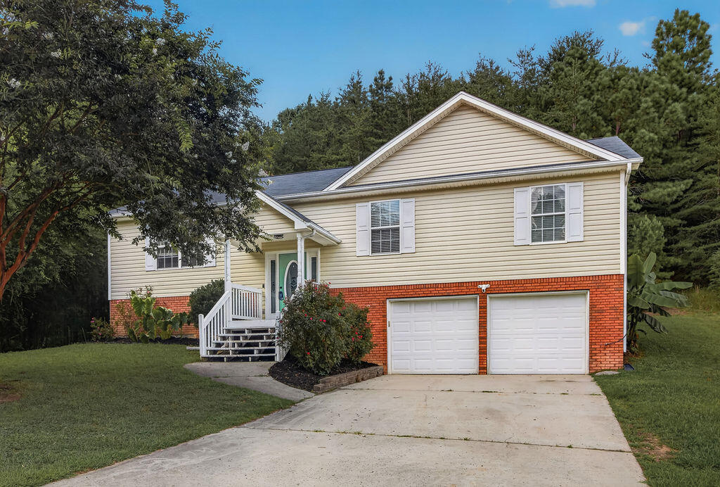 908 Clay Hill Drive — photo