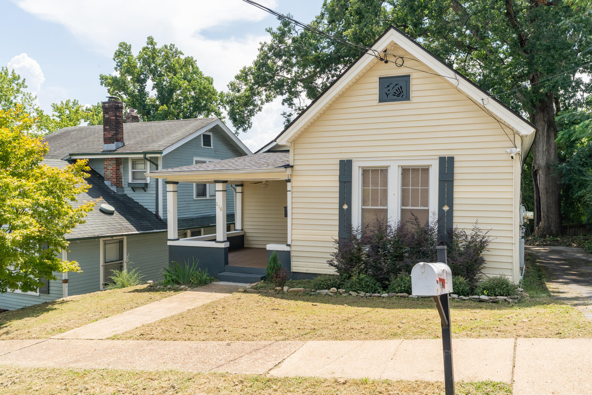 616 Colville Street — photo
